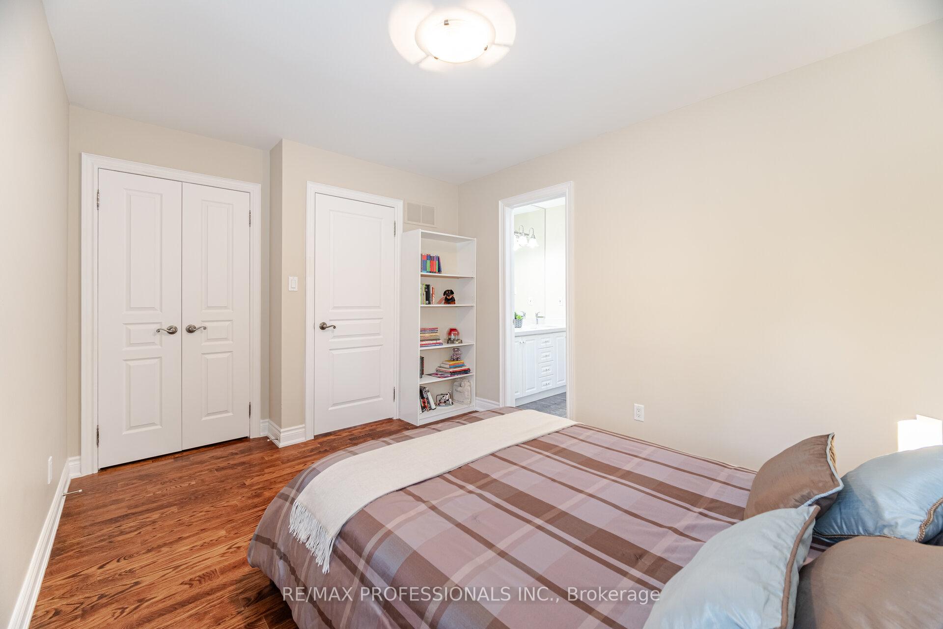 Photo 28 of 87 Lavington Drive, Etobicoke, Willowridge-Martingrove-Richview — HOMEH