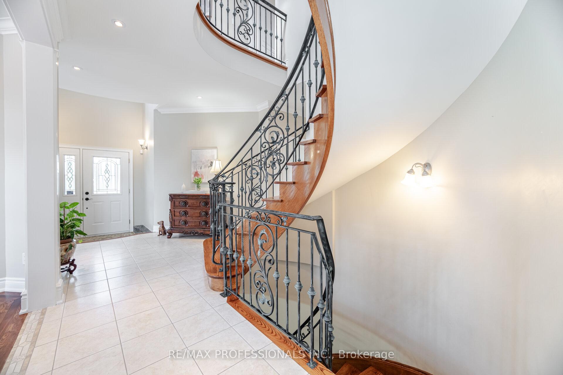 Photo 24 of 87 Lavington Drive, Etobicoke, Willowridge-Martingrove-Richview — HOMEH
