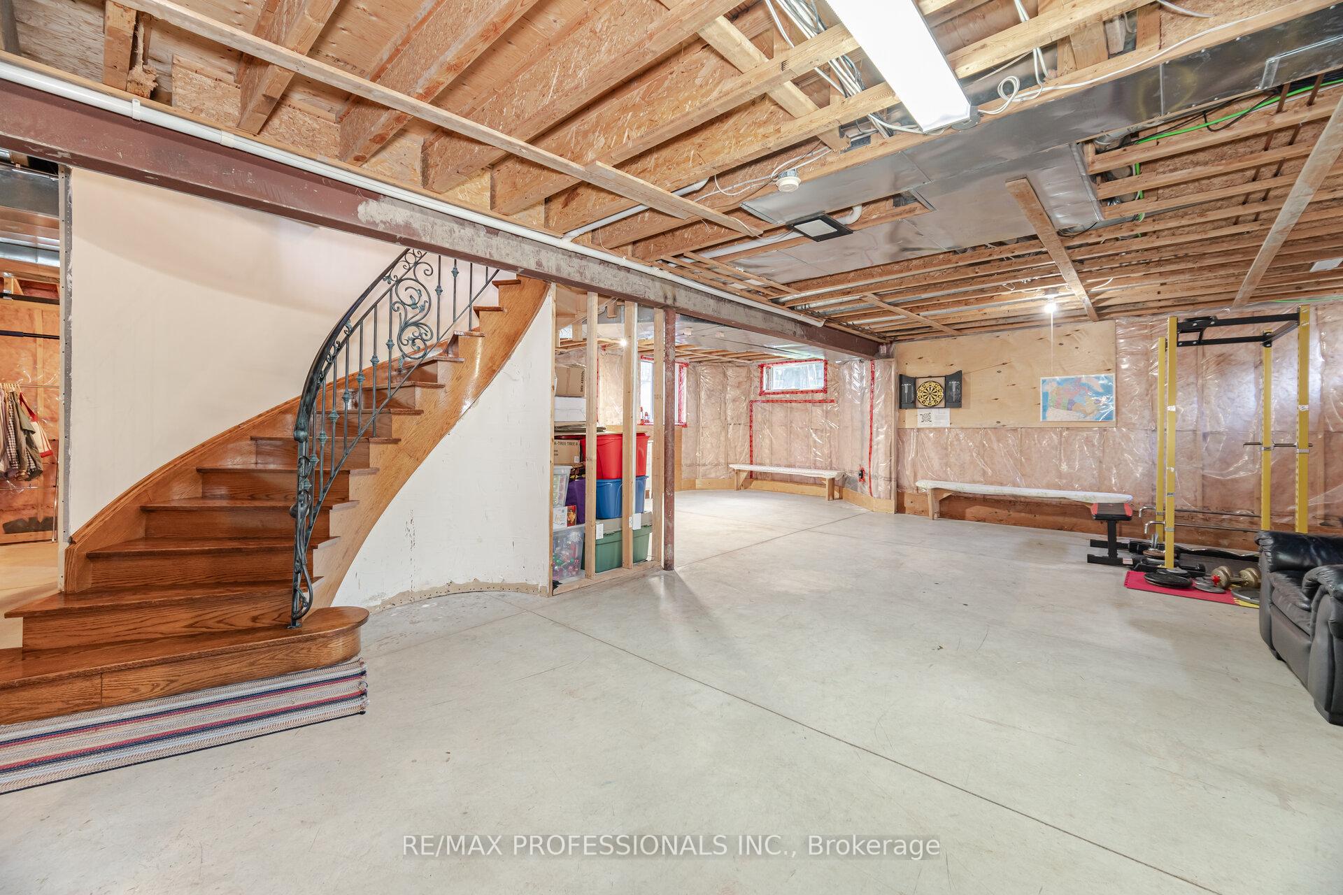 Photo 35 of 87 Lavington Drive, Etobicoke, Willowridge-Martingrove-Richview — HOMEH
