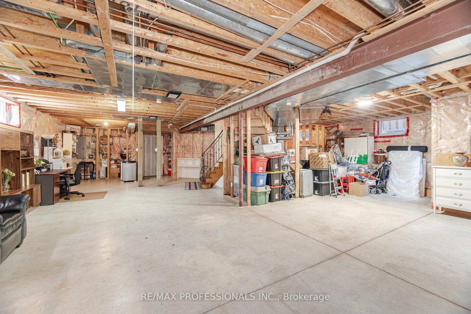 Photo 37 of 87 Lavington Drive, Etobicoke, Willowridge-Martingrove-Richview — HOMEH