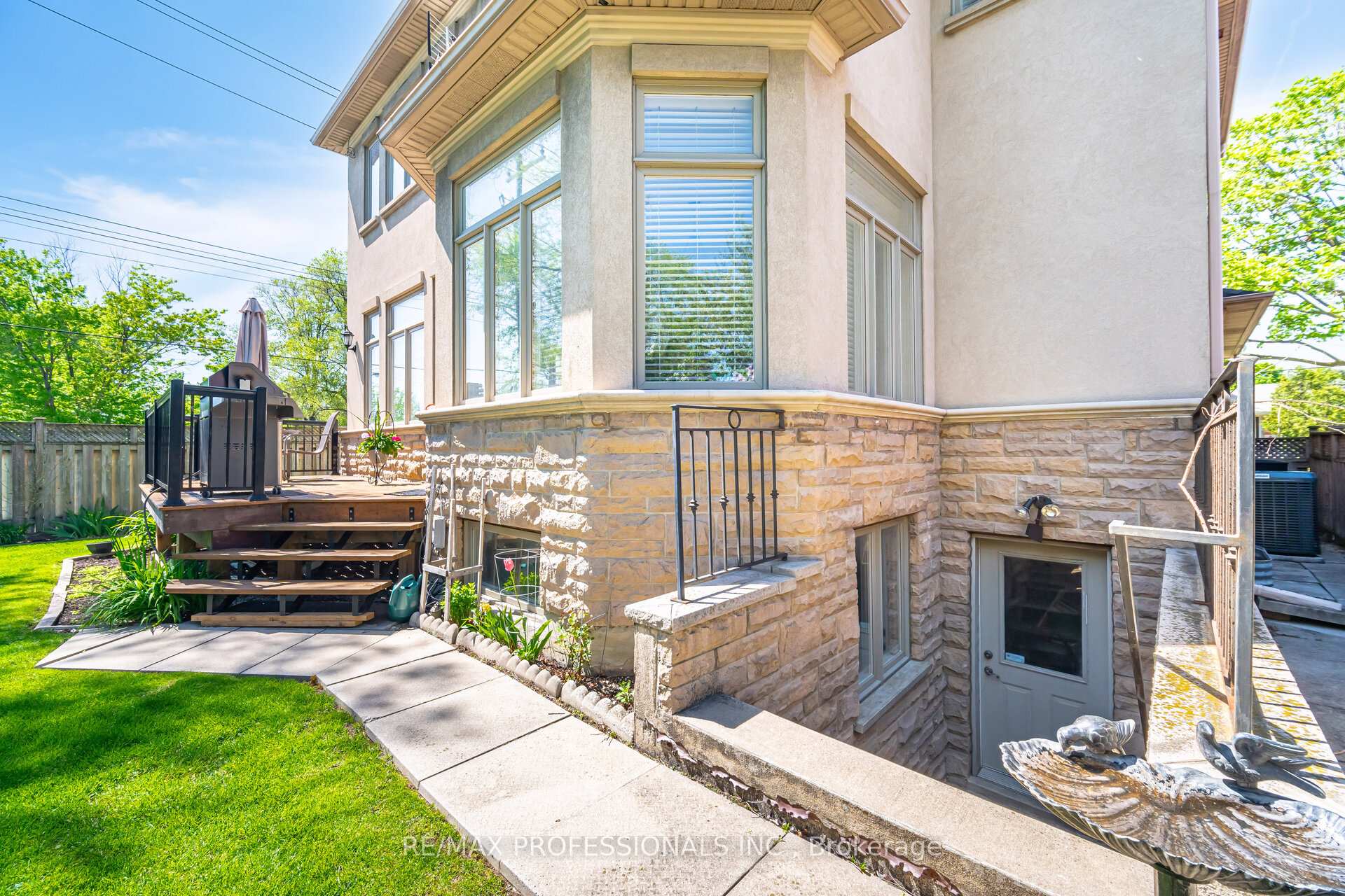 Photo 30 of 87 Lavington Drive, Etobicoke, Willowridge-Martingrove-Richview — HOMEH