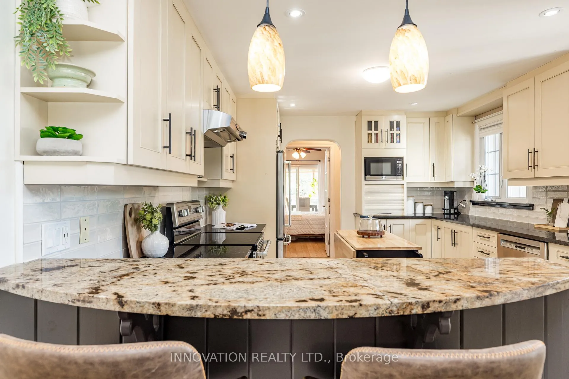 Photo 119 of 33 Arnold Drive, Ottawa, Arbeatha Park — HOMEH