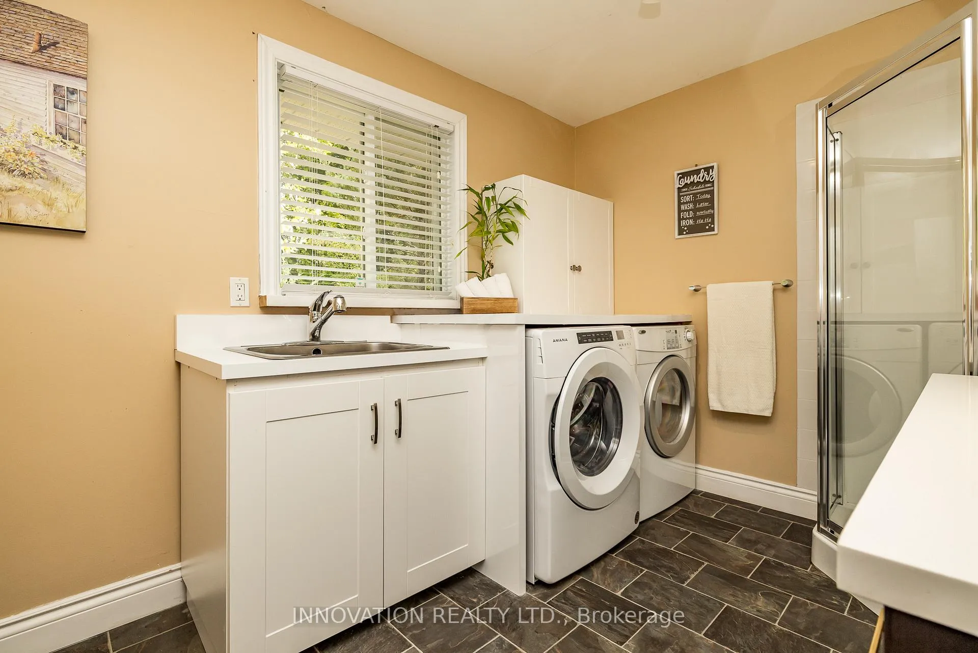 Photo 246 of 33 Arnold Drive, Ottawa, Arbeatha Park — HOMEH