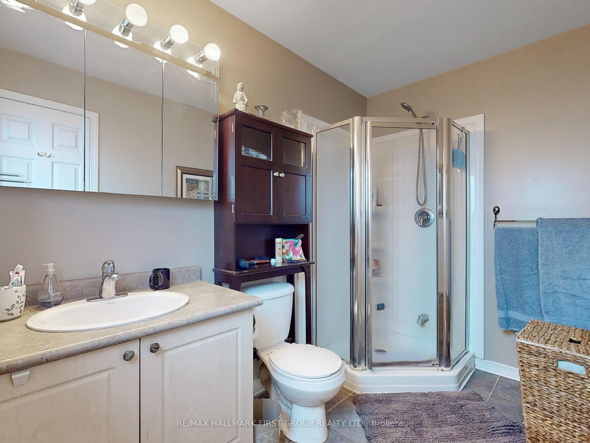 Photo 53 of 149 Madden Place, Clarington, Bowmanville — HOMEH
