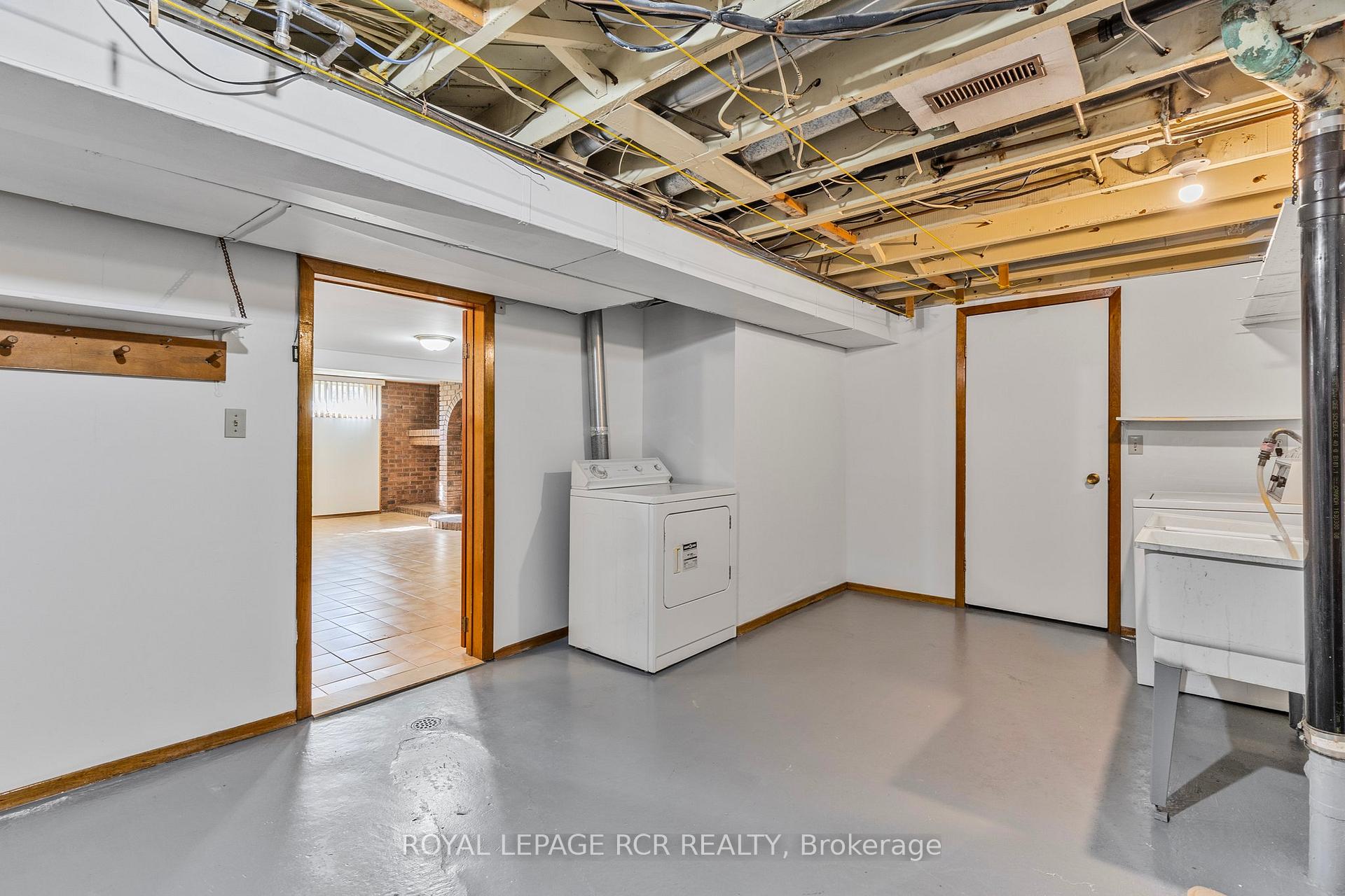 Photo 29 of 26 Ludstone Drive, Etobicoke, Willowridge-Martingrove-Richview — HOMEH