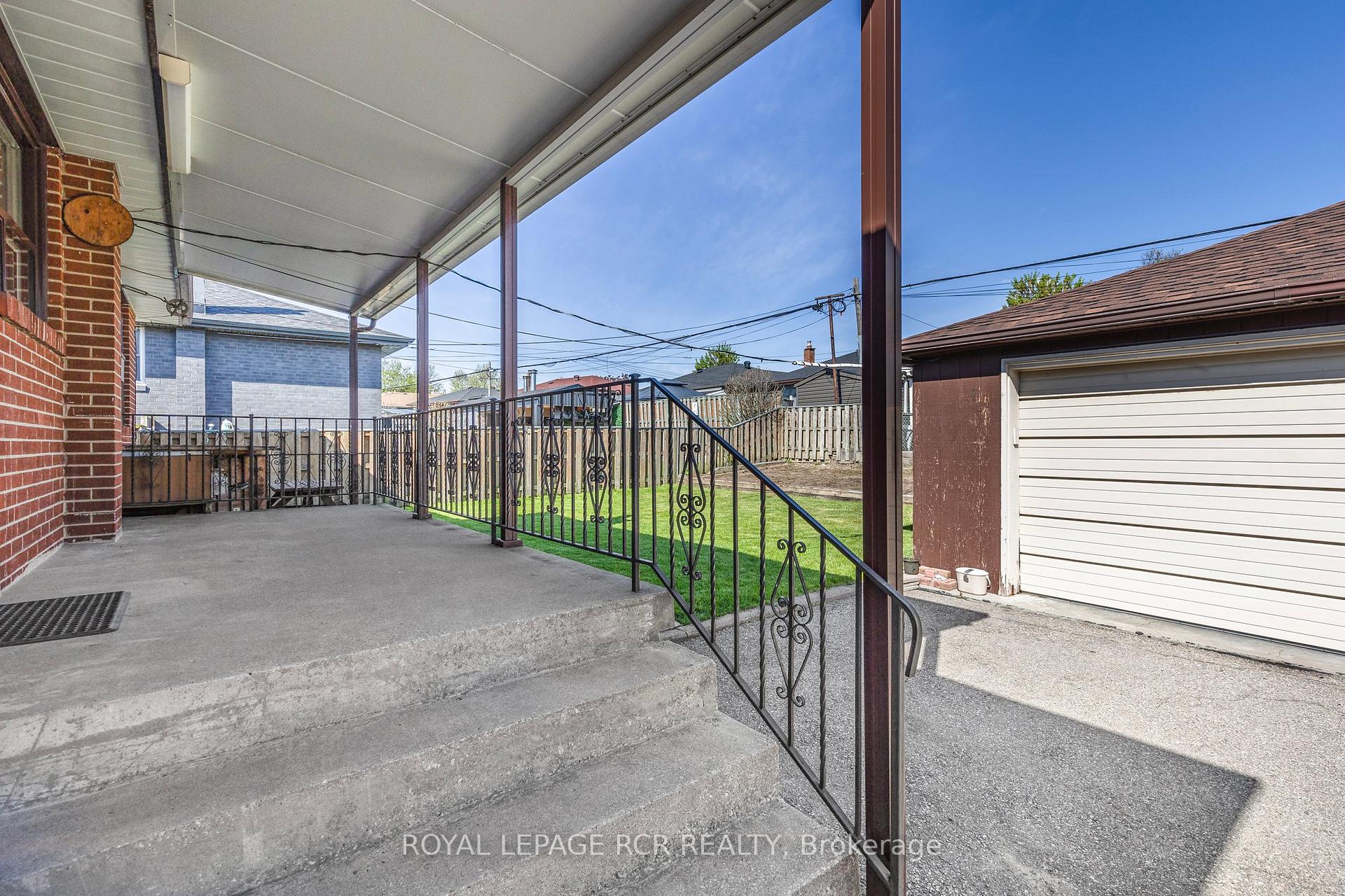 Photo 30 of 26 Ludstone Drive, Etobicoke, Willowridge-Martingrove-Richview — HOMEH