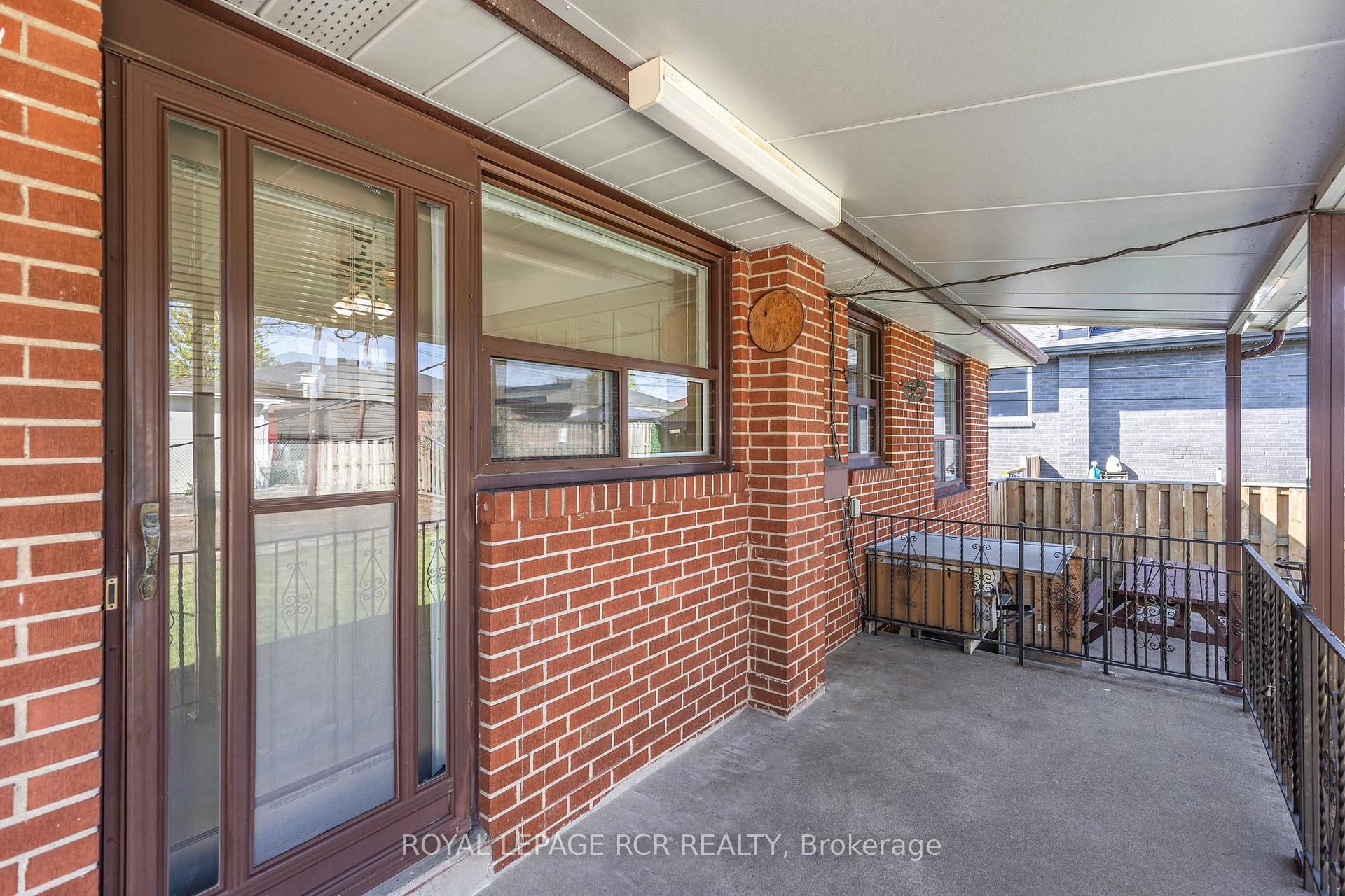 Photo 49 of 26 Ludstone Drive, Etobicoke, Willowridge-Martingrove-Richview — HOMEH