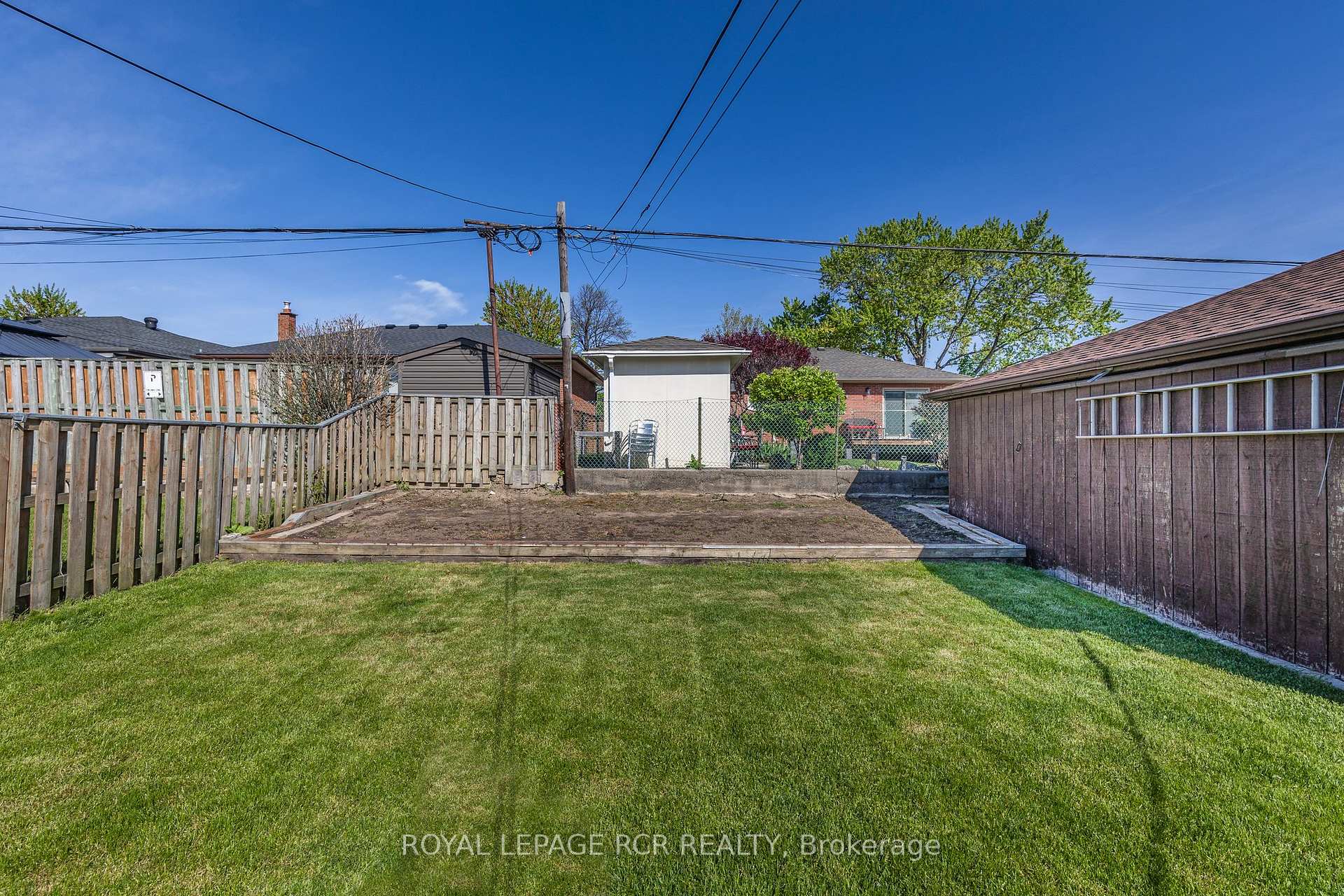 Photo 33 of 26 Ludstone Drive, Etobicoke, Willowridge-Martingrove-Richview — HOMEH