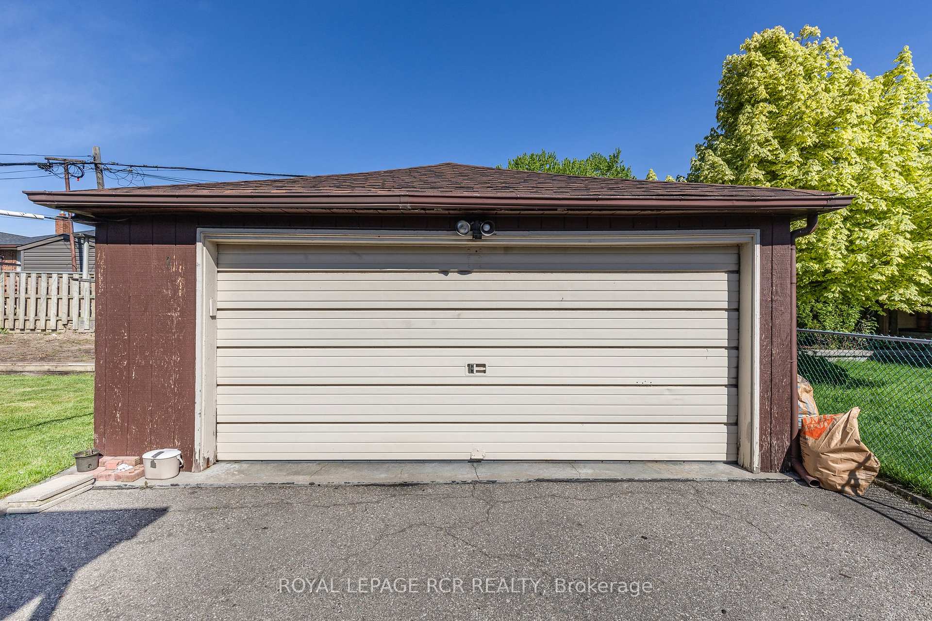 Photo 31 of 26 Ludstone Drive, Etobicoke, Willowridge-Martingrove-Richview — HOMEH