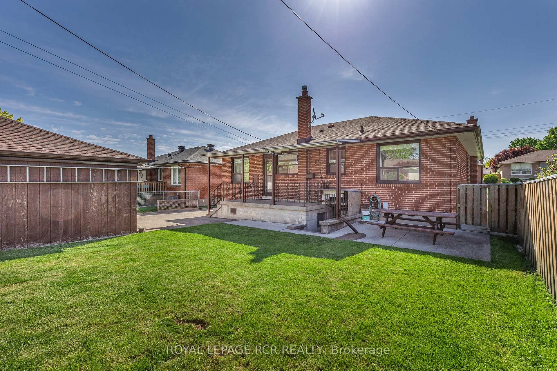 Photo 32 of 26 Ludstone Drive, Etobicoke, Willowridge-Martingrove-Richview — HOMEH