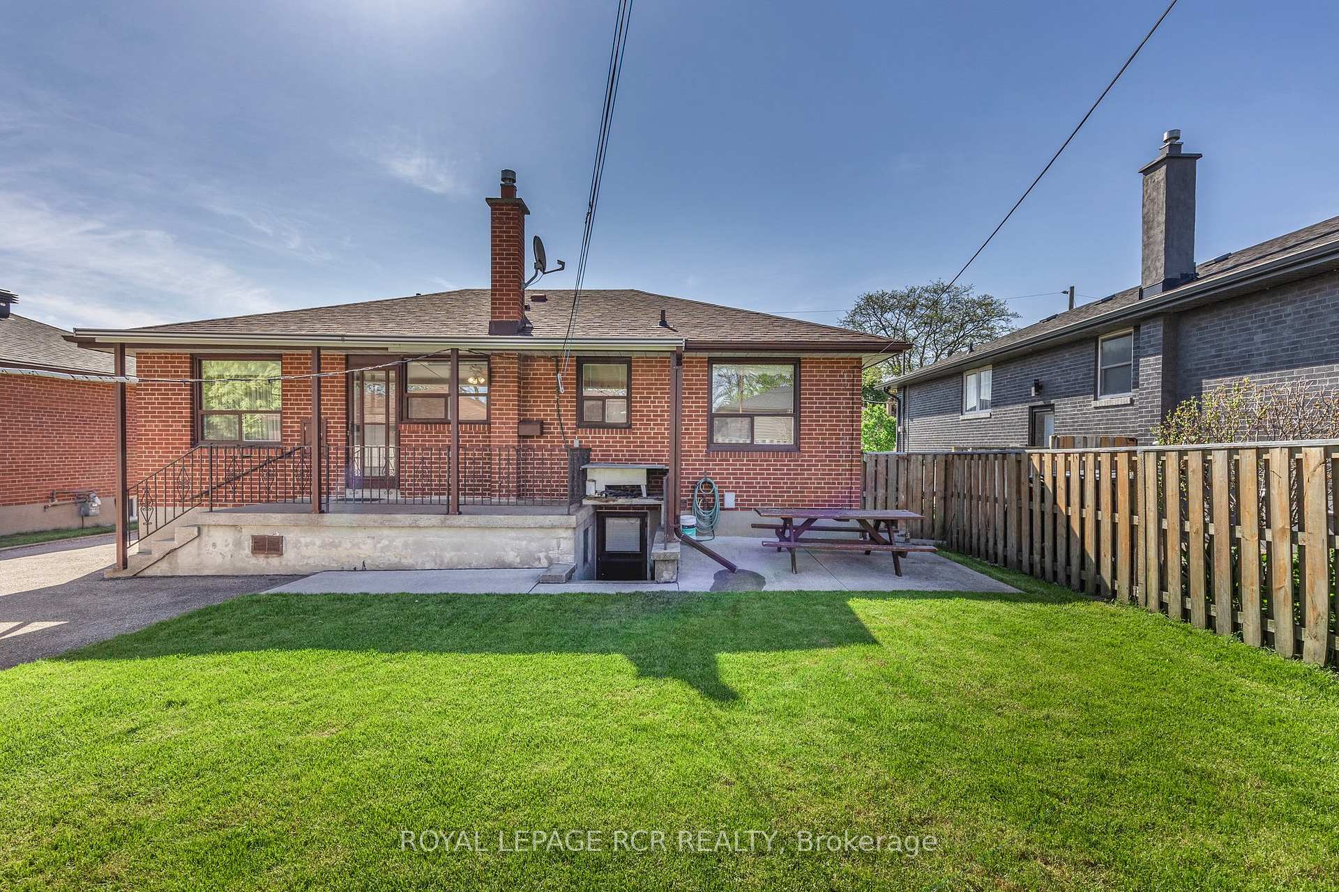 Photo 34 of 26 Ludstone Drive, Etobicoke, Willowridge-Martingrove-Richview — HOMEH
