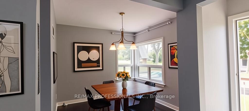 Photo 2 of 21 Lockheed Boulevard, Etobicoke, Humber Heights — HOMEH