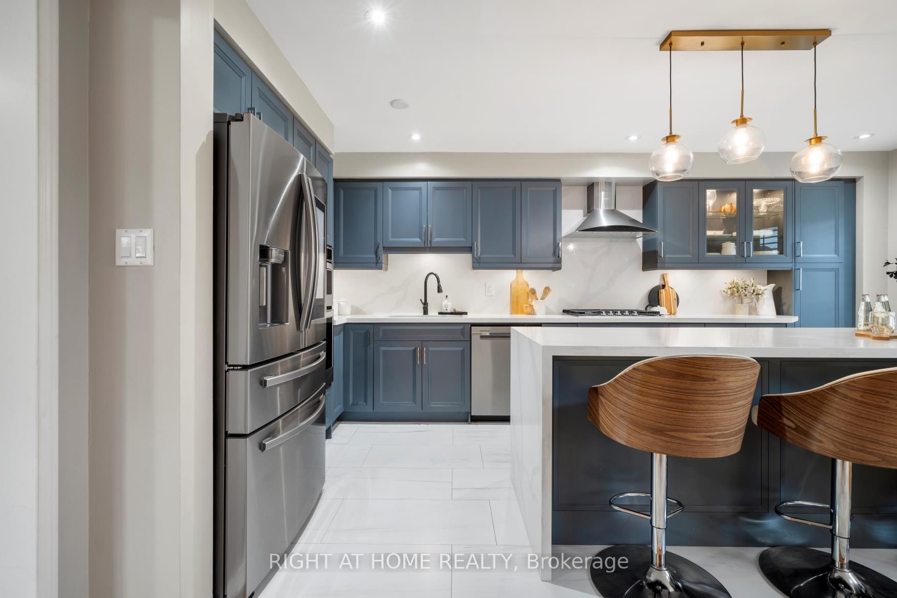 Photo 50 of 65 Zachary Place, Whitby, Brooklin — HOMEH