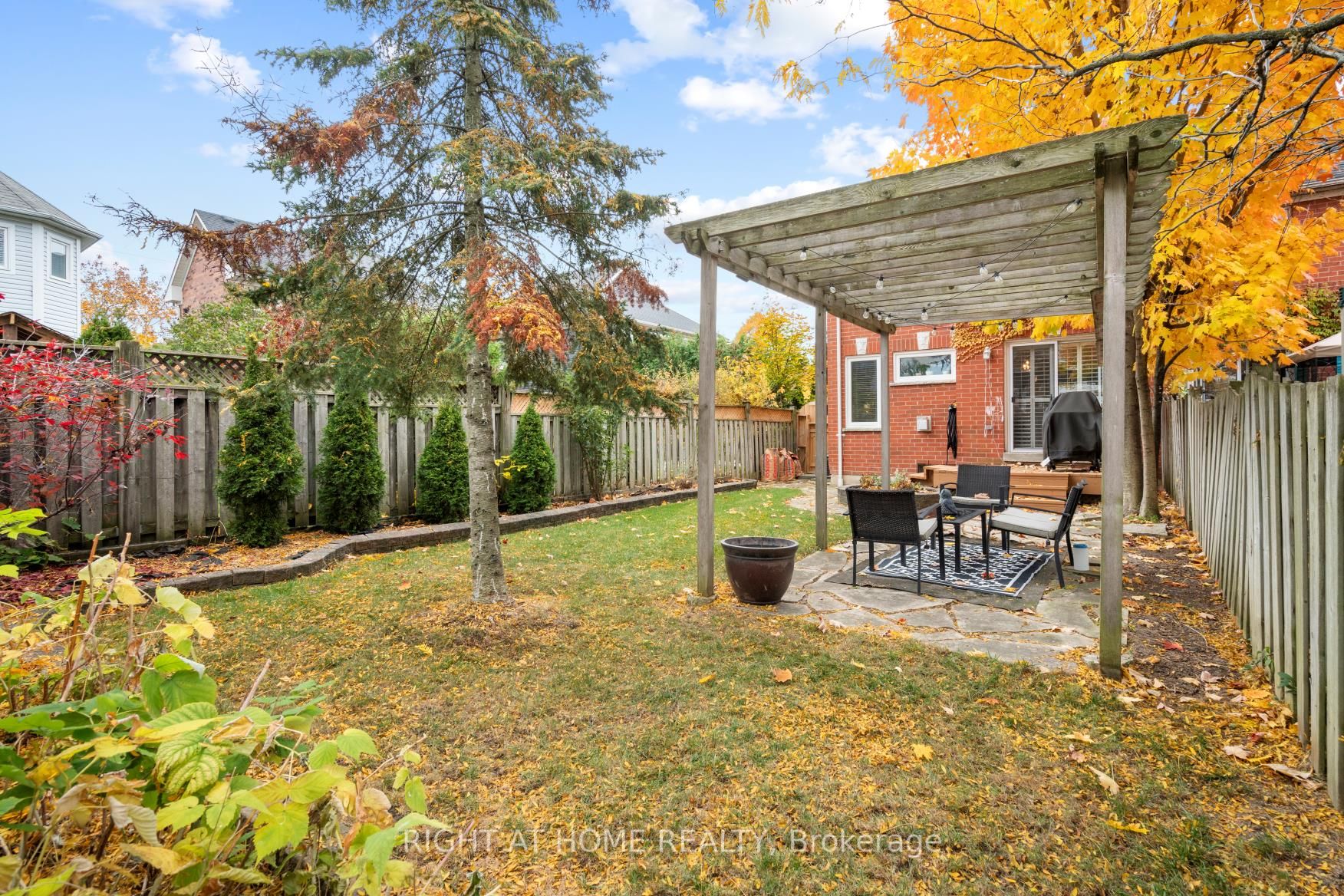 Photo 71 of 65 Zachary Place, Whitby, Brooklin — HOMEH