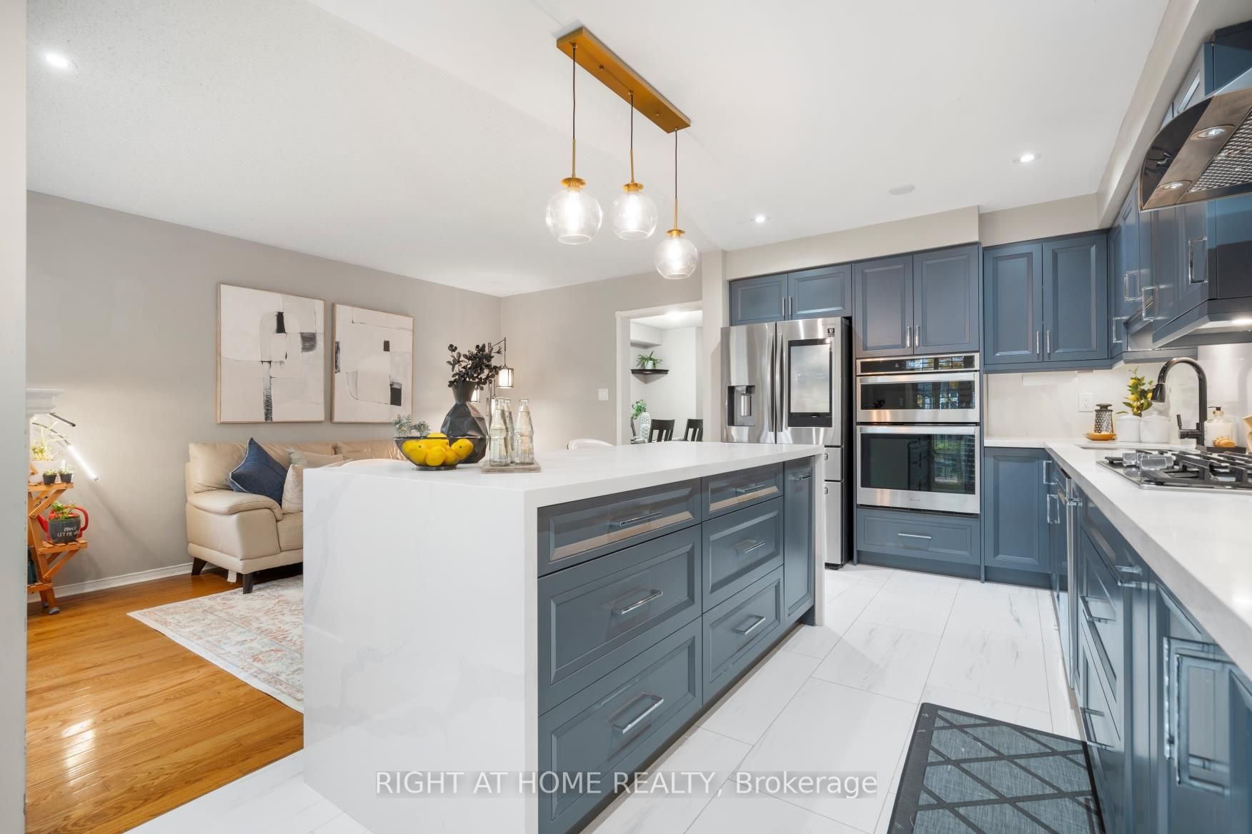 Photo 52 of 65 Zachary Place, Whitby, Brooklin — HOMEH