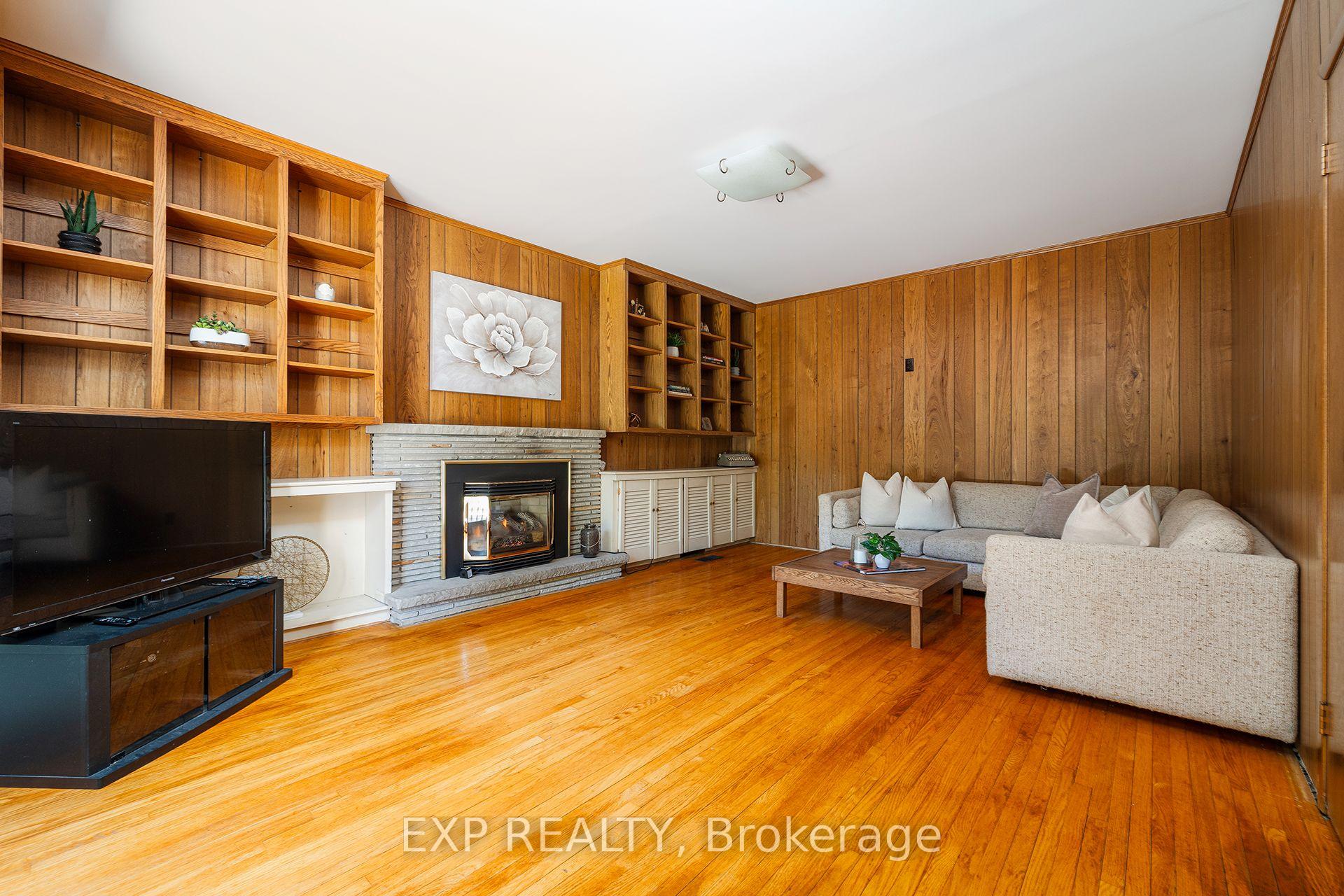 Photo 13 of 69 Pettit Drive, Etobicoke, Willowridge-Martingrove-Richview — HOMEH