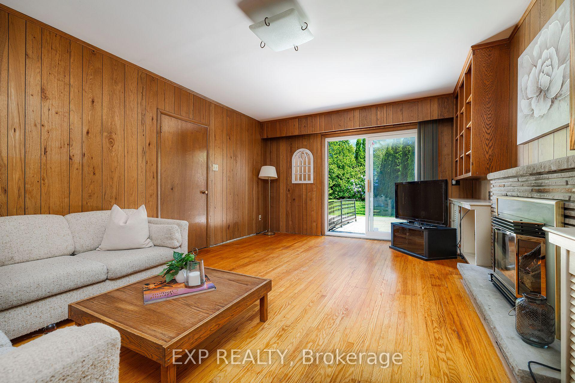 Photo 14 of 69 Pettit Drive, Etobicoke, Willowridge-Martingrove-Richview — HOMEH