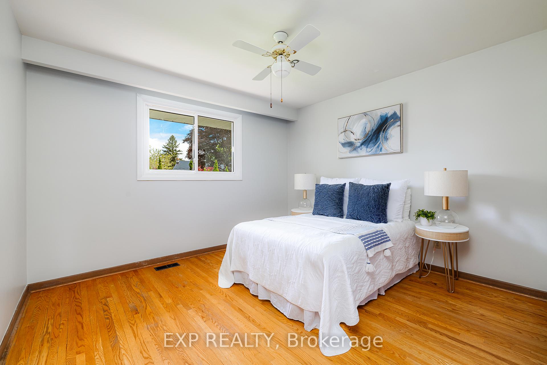 Photo 22 of 69 Pettit Drive, Etobicoke, Willowridge-Martingrove-Richview — HOMEH