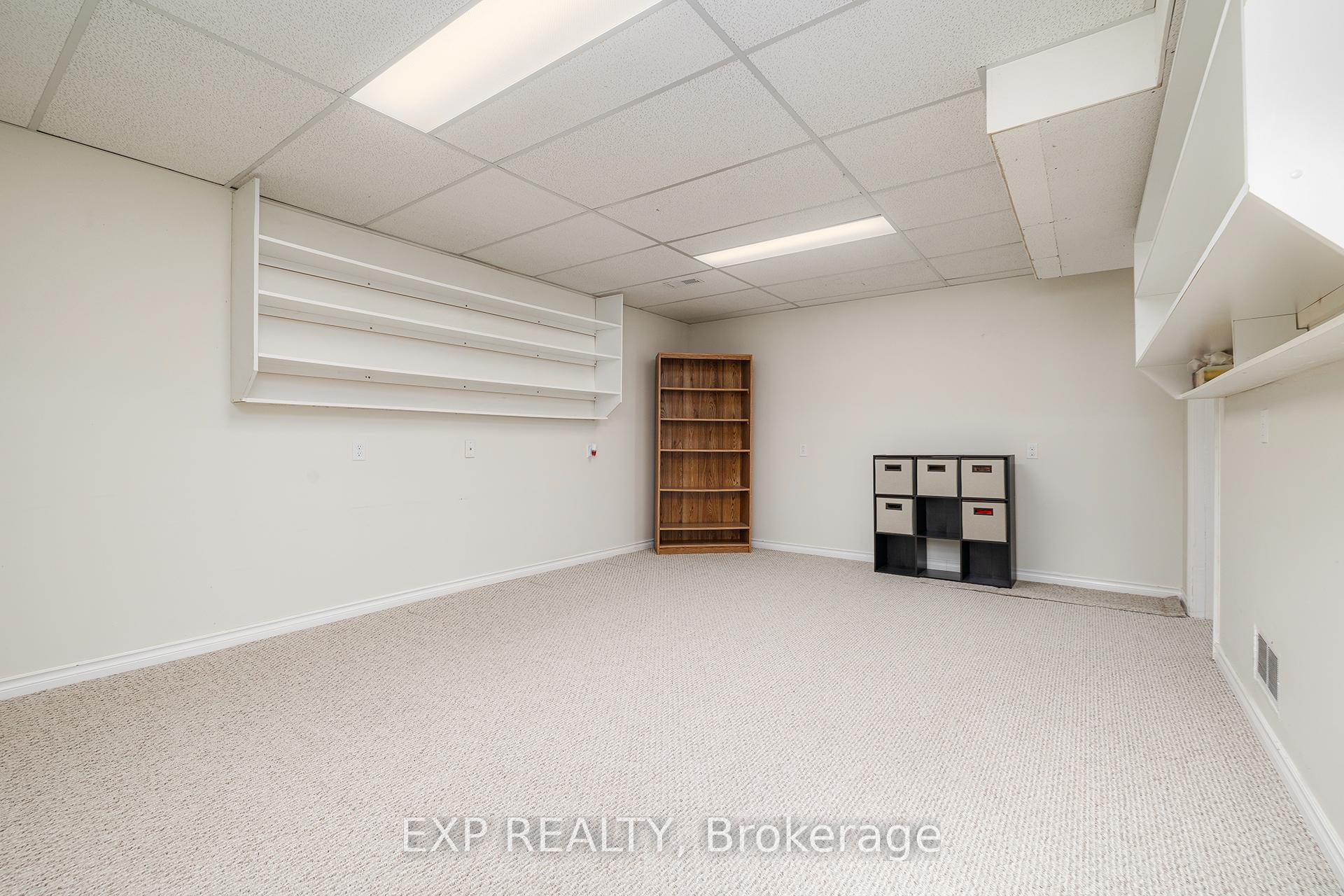 Photo 25 of 69 Pettit Drive, Etobicoke, Willowridge-Martingrove-Richview — HOMEH