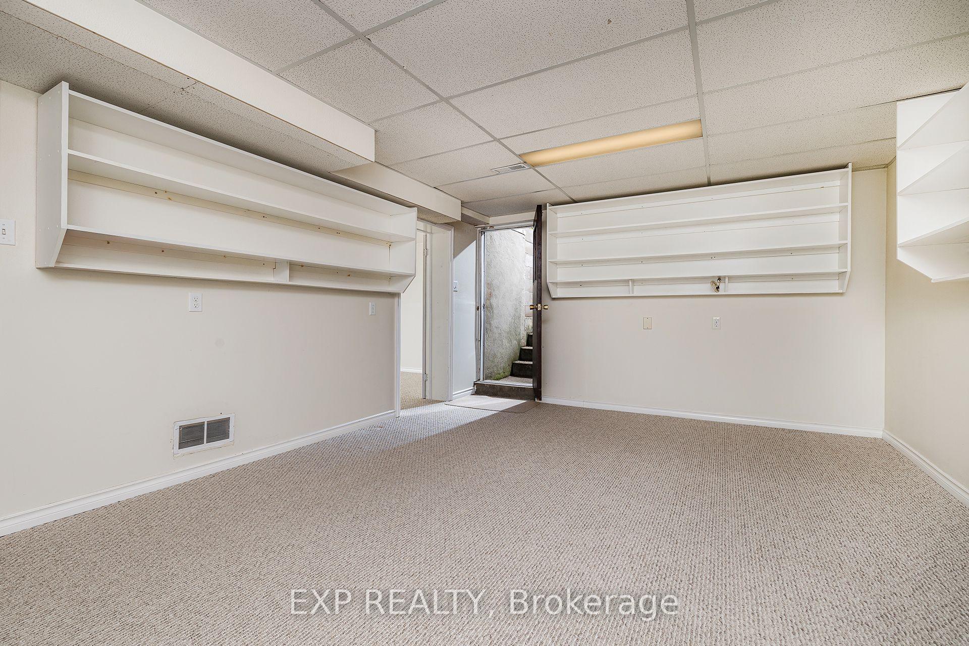 Photo 26 of 69 Pettit Drive, Etobicoke, Willowridge-Martingrove-Richview — HOMEH