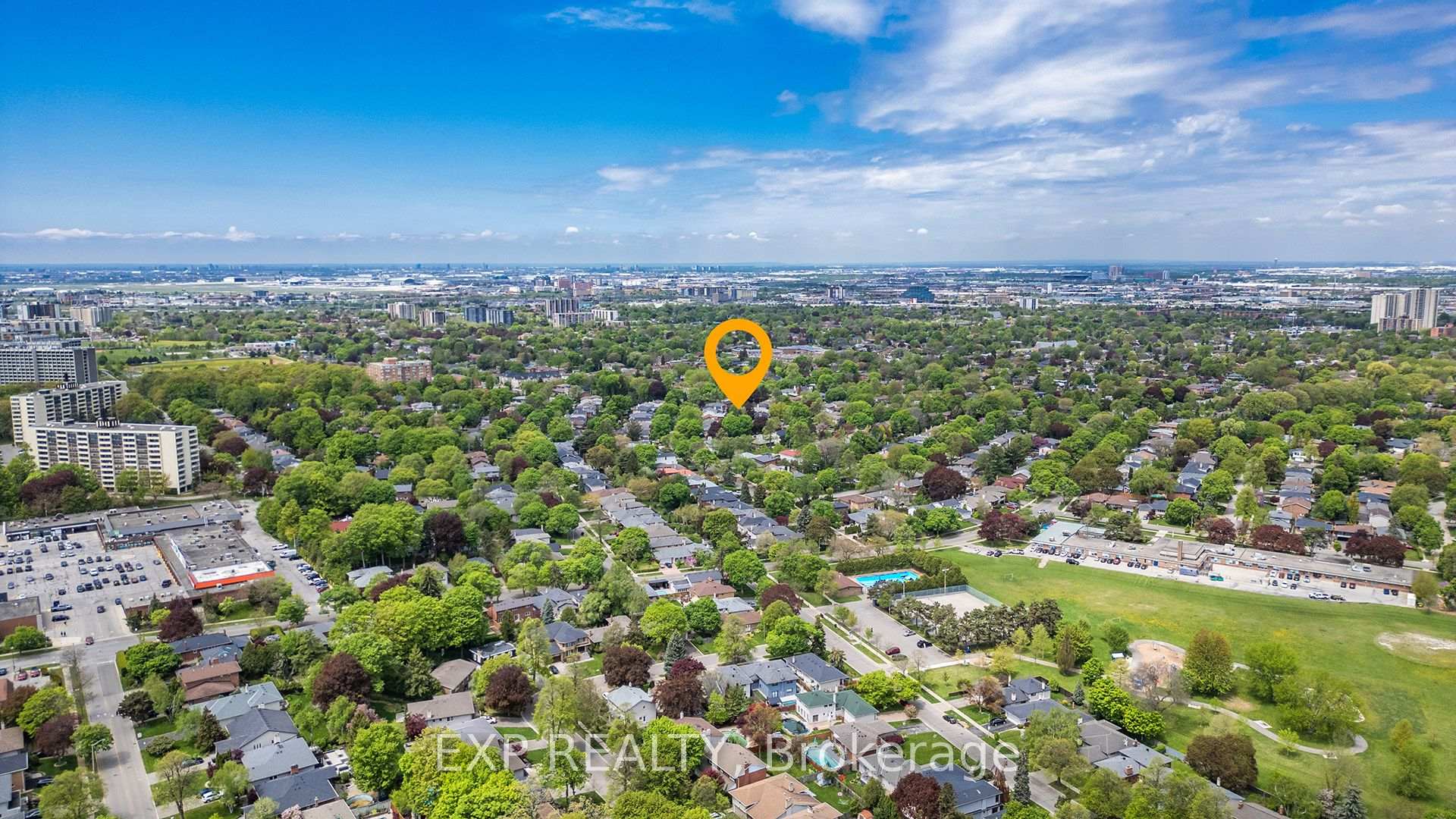Photo 35 of 69 Pettit Drive, Etobicoke, Willowridge-Martingrove-Richview — HOMEH
