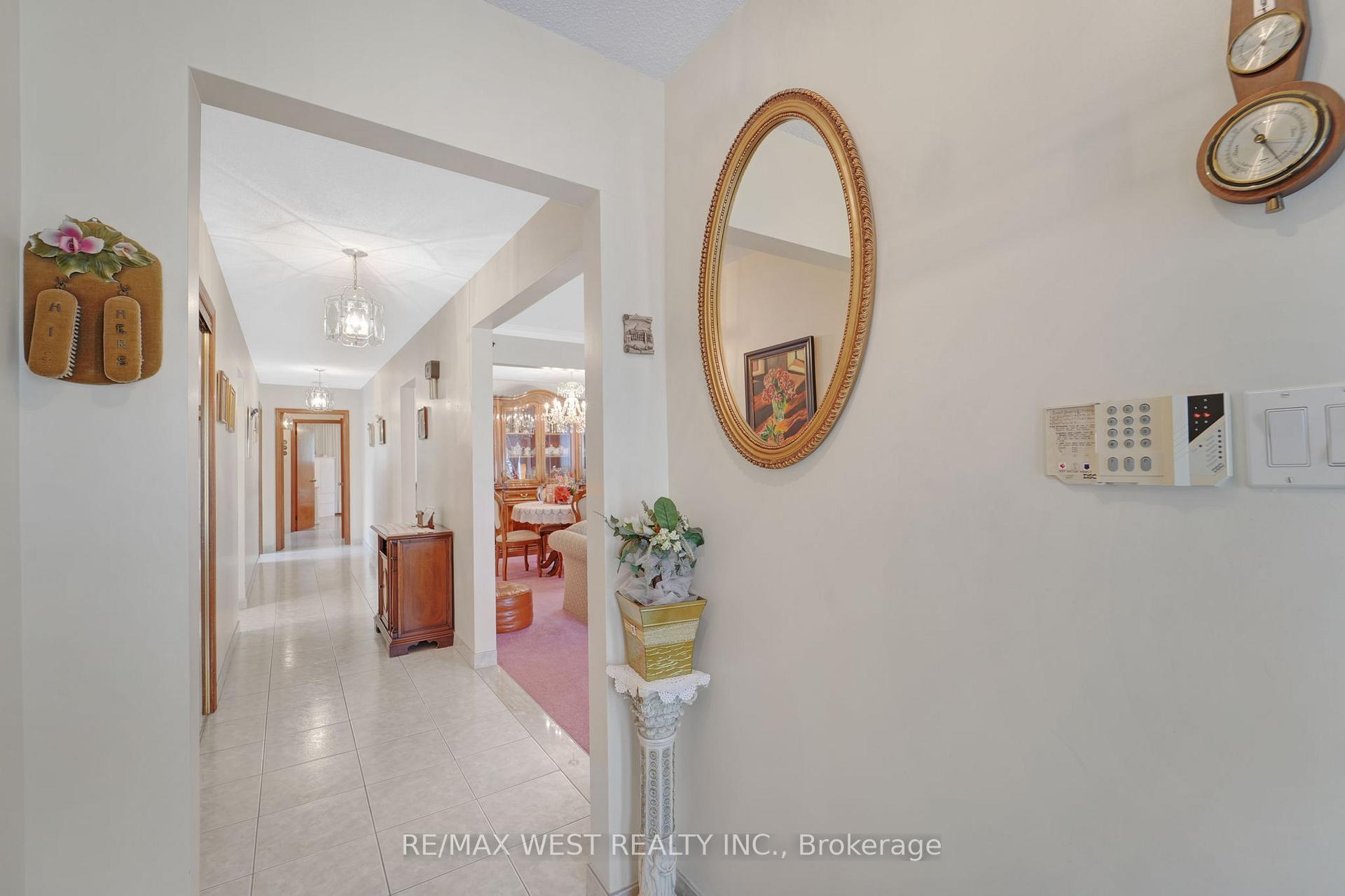 Photo 7 of 40 Windsor Road, Etobicoke, Kingsview Village-The Westway — HOMEH