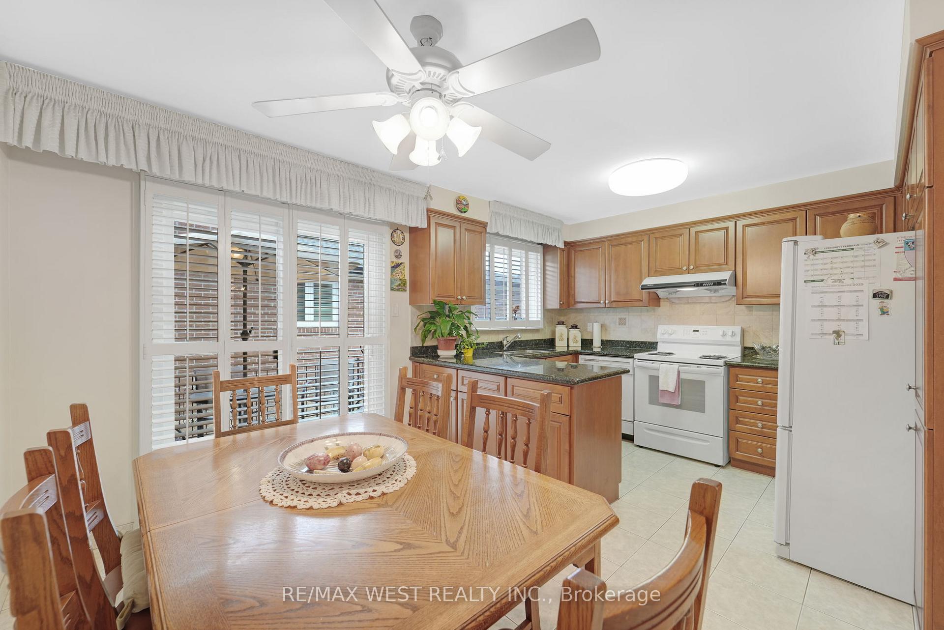 Photo 12 of 40 Windsor Road, Etobicoke, Kingsview Village-The Westway — HOMEH