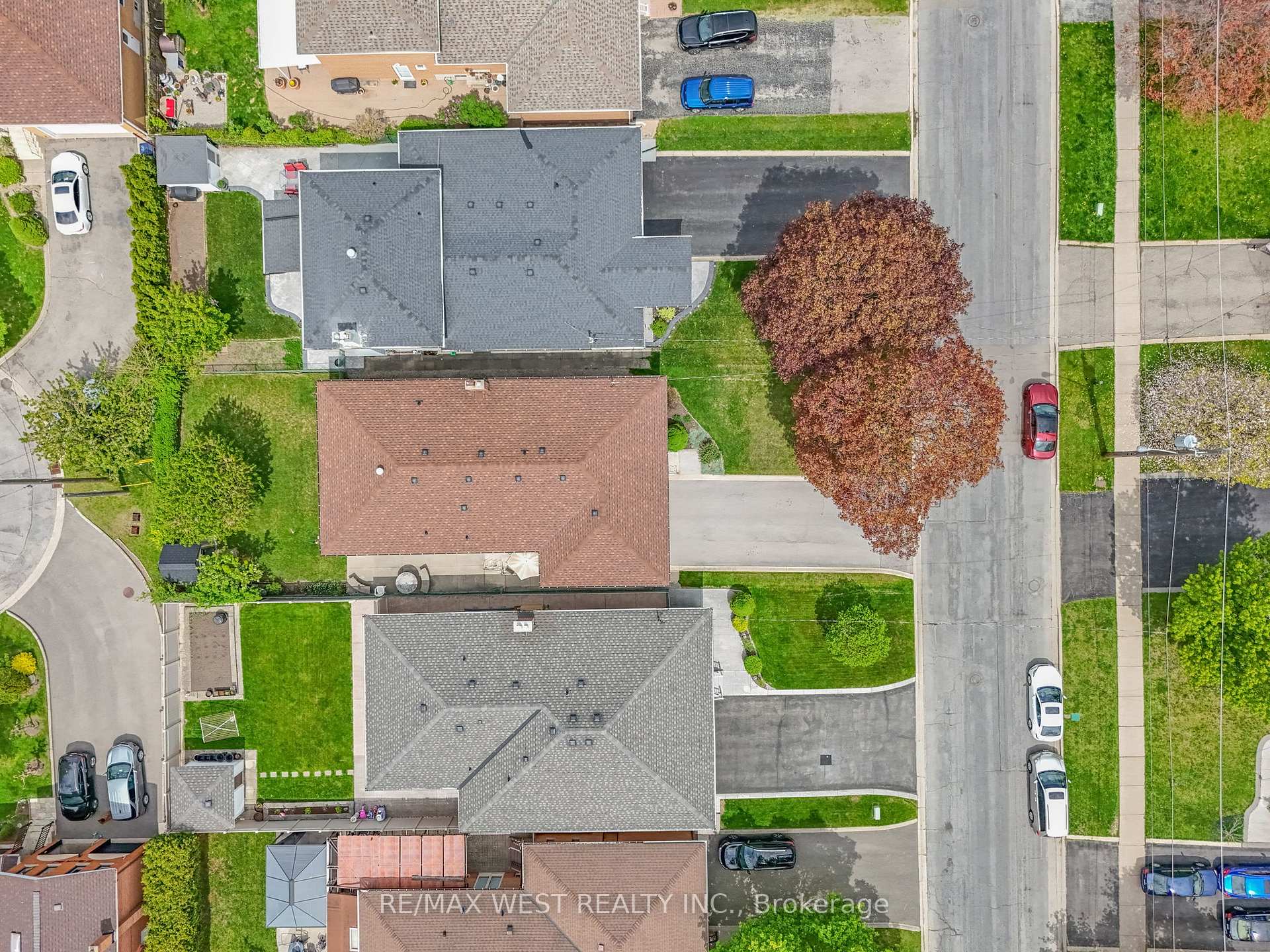Photo 37 of 40 Windsor Road, Etobicoke, Kingsview Village-The Westway — HOMEH