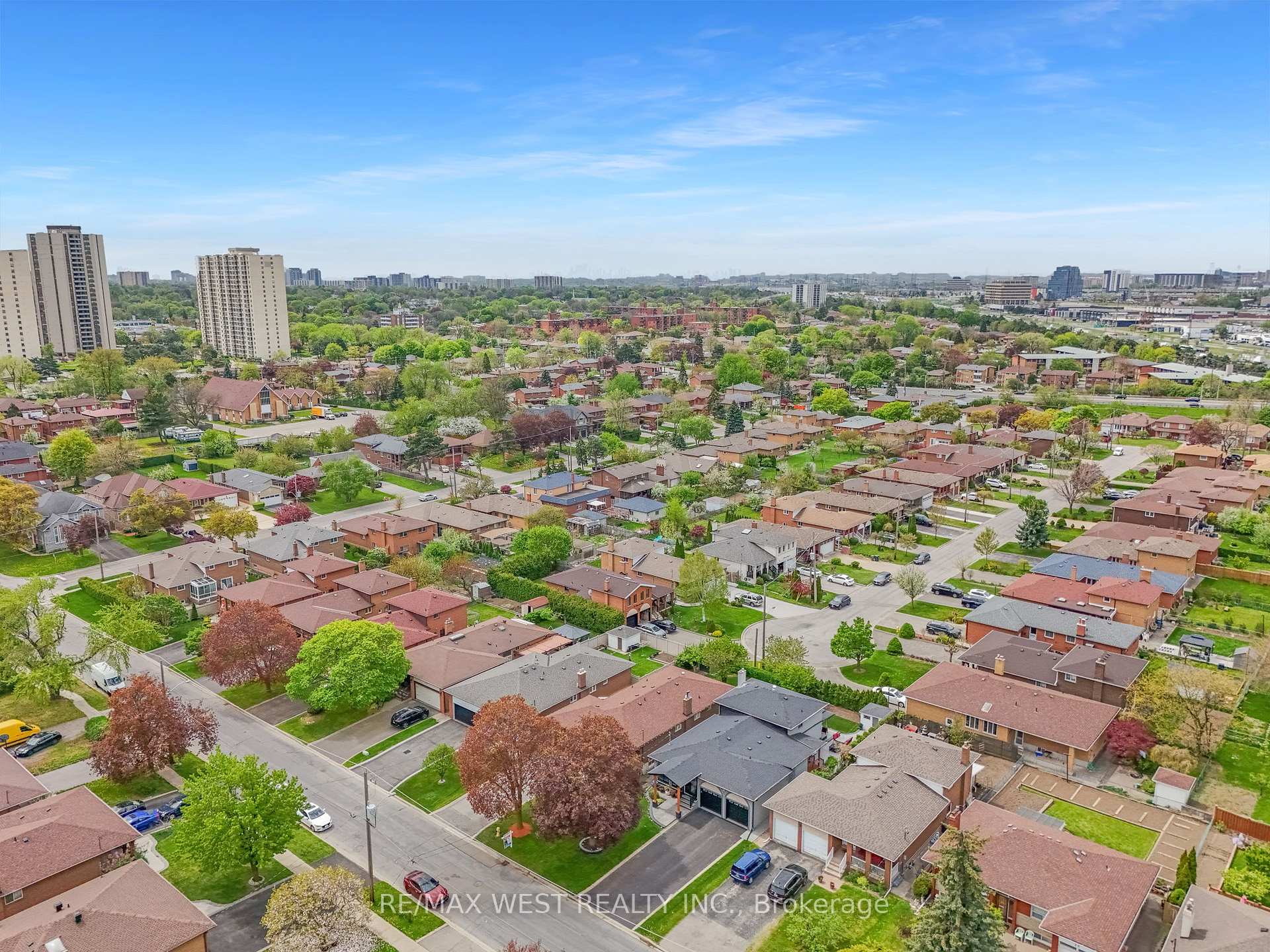 Photo 40 of 40 Windsor Road, Etobicoke, Kingsview Village-The Westway — HOMEH