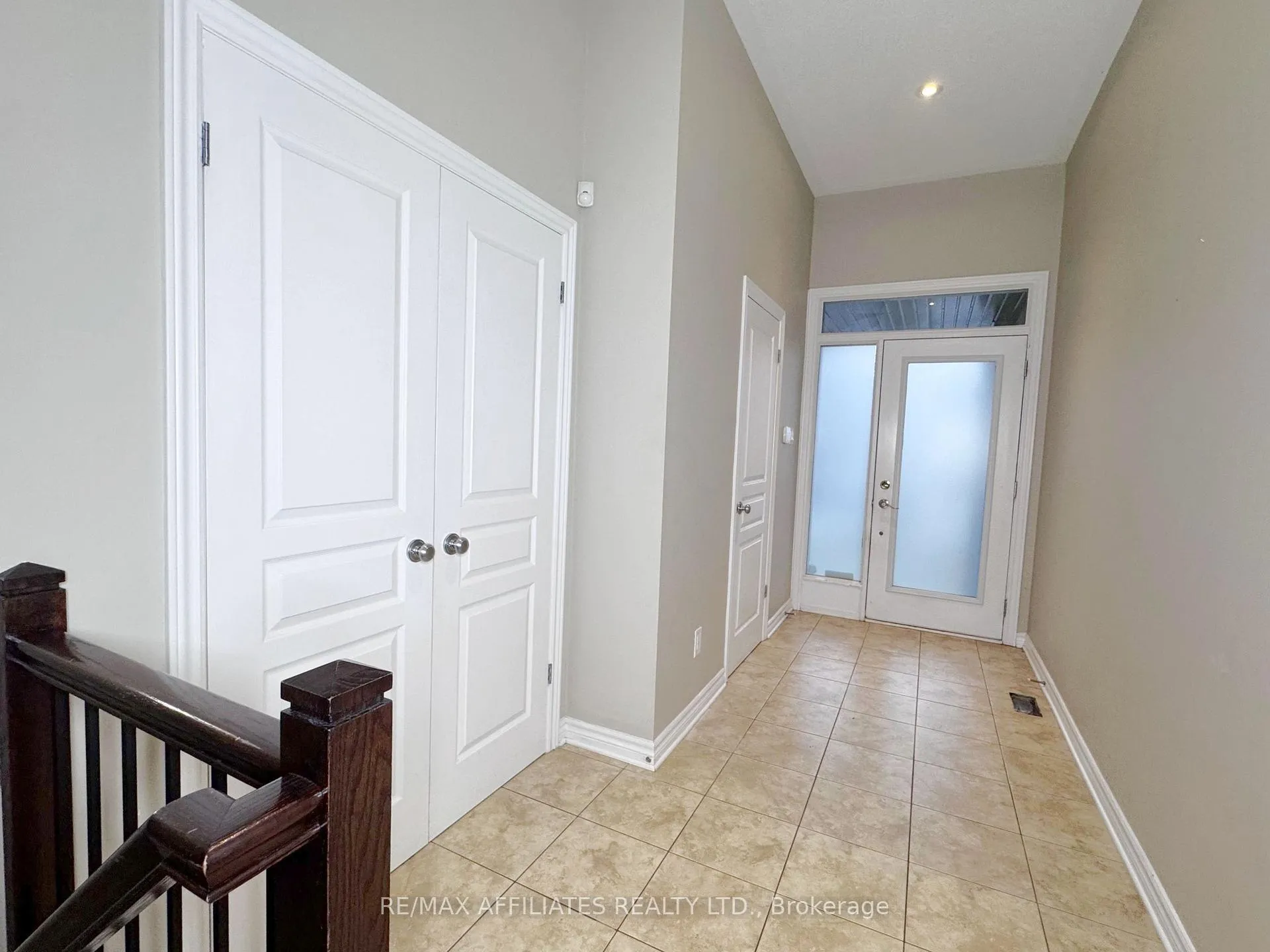 Photo 5 of 232 Cooks Mill Crescent, Ottawa, Riverside South — HOMEH