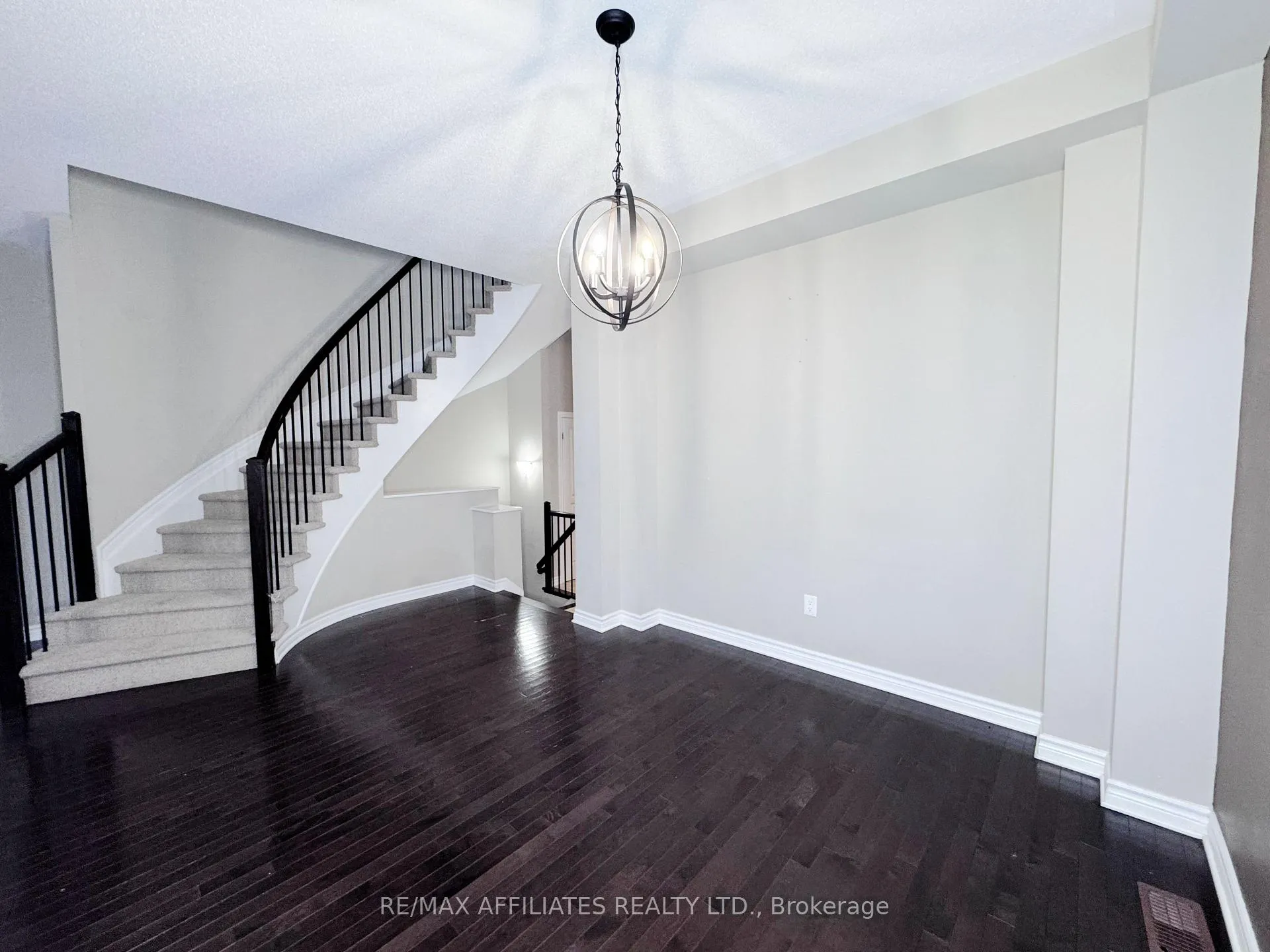Photo 7 of 232 Cooks Mill Crescent, Ottawa, Riverside South — HOMEH