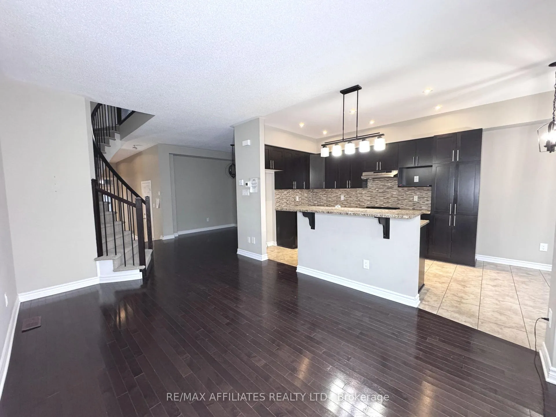 Photo 9 of 232 Cooks Mill Crescent, Ottawa, Riverside South — HOMEH