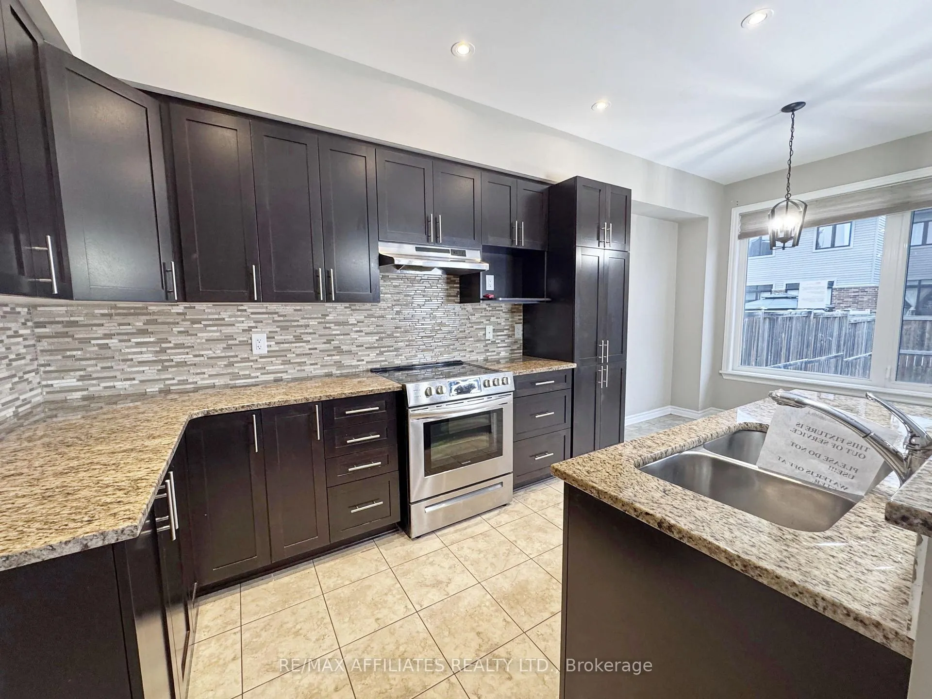 Photo 11 of 232 Cooks Mill Crescent, Ottawa, Riverside South — HOMEH