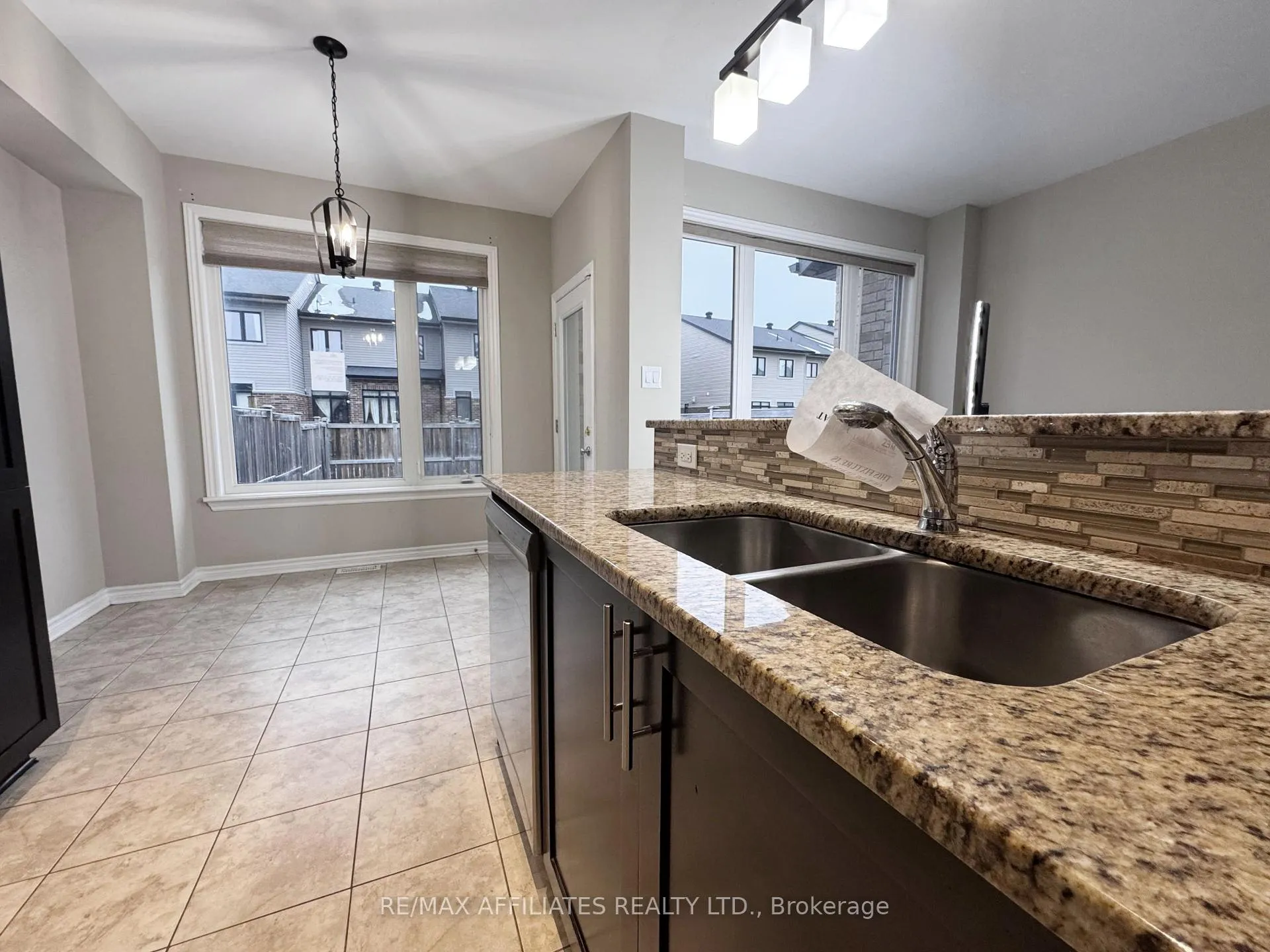 Photo 12 of 232 Cooks Mill Crescent, Ottawa, Riverside South — HOMEH