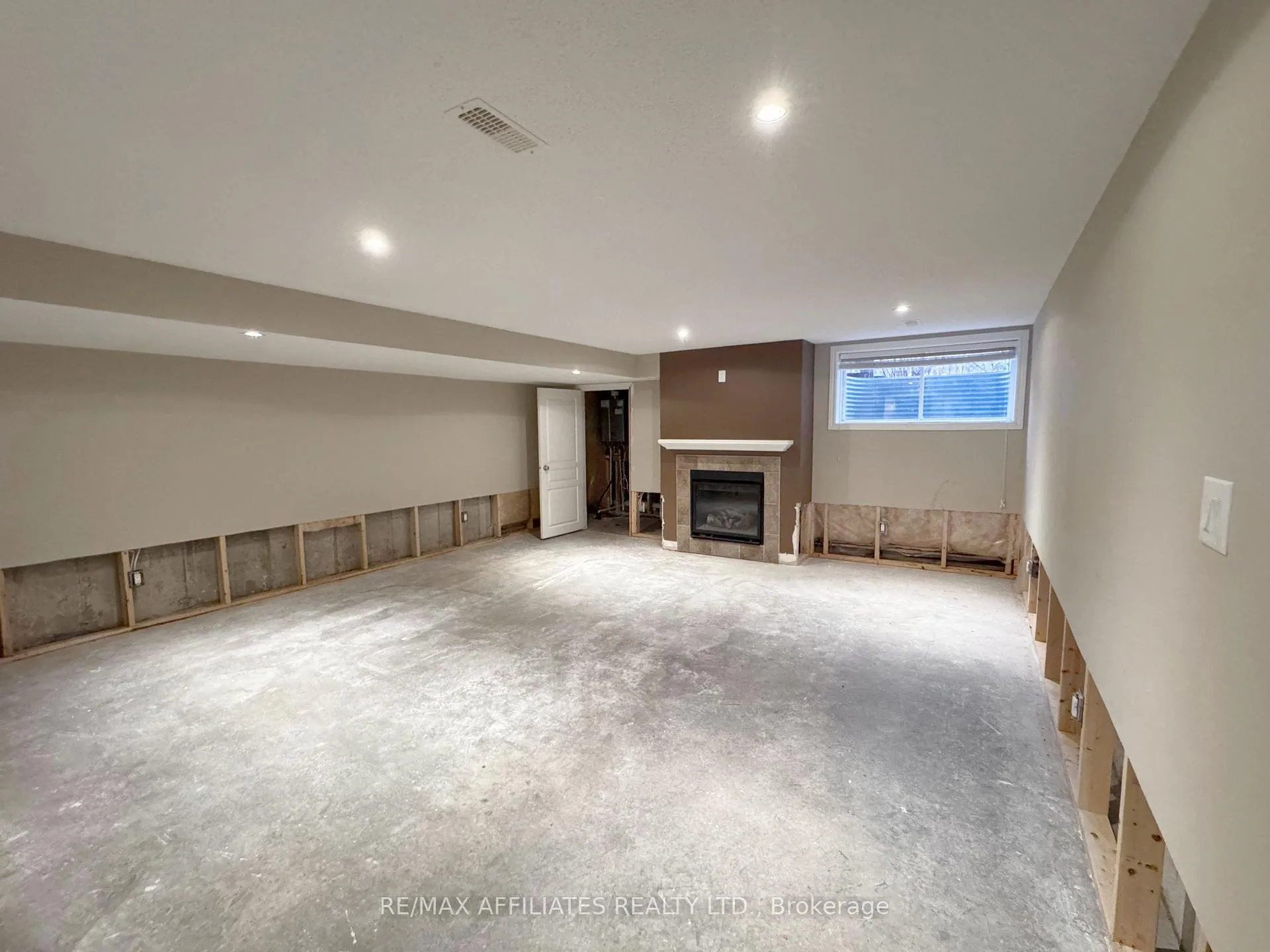 Photo 27 of 232 Cooks Mill Crescent, Ottawa, Riverside South — HOMEH