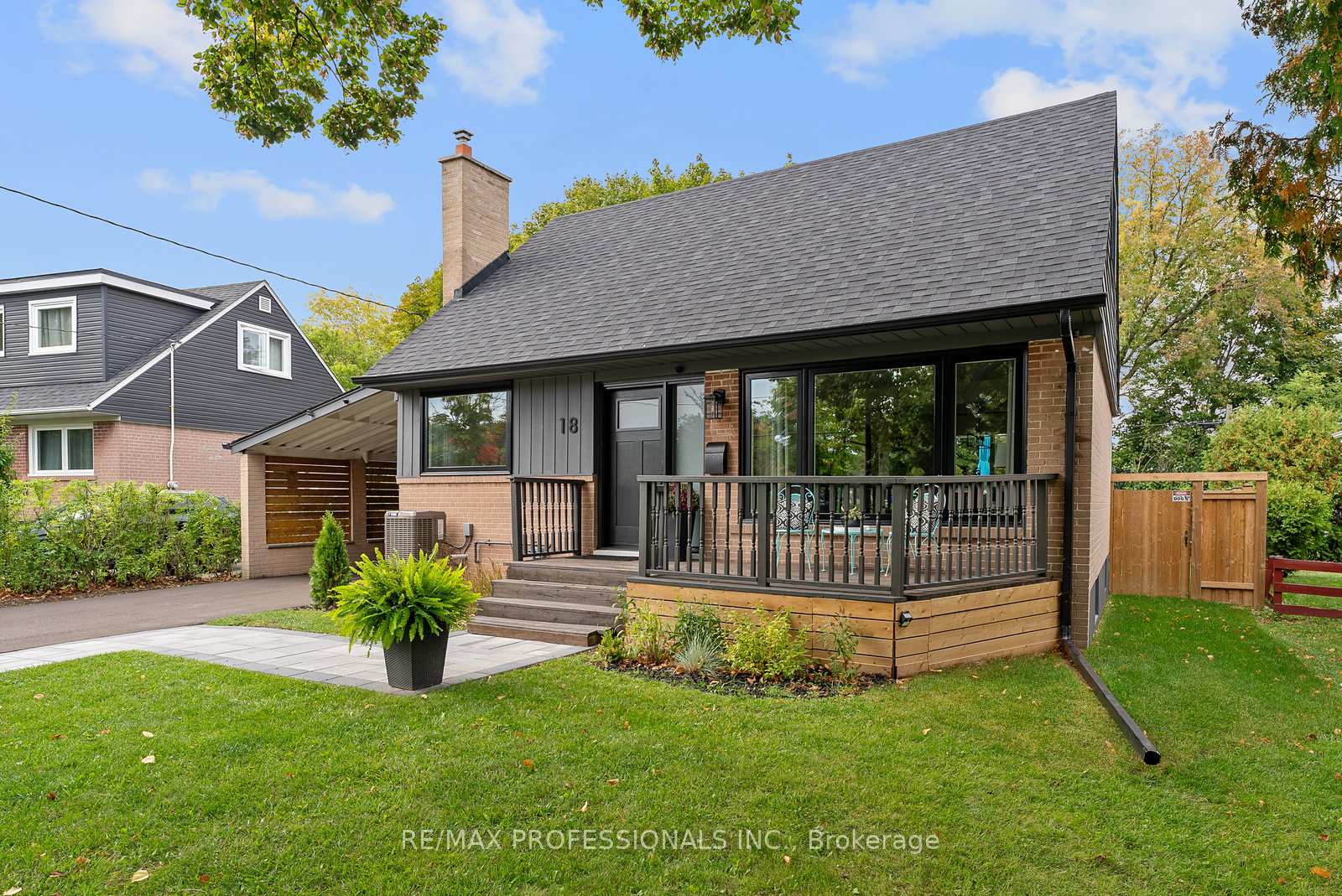 Photo 1 of 18 Lavington Drive, Etobicoke, Willowridge-Martingrove-Richview — HOMEH