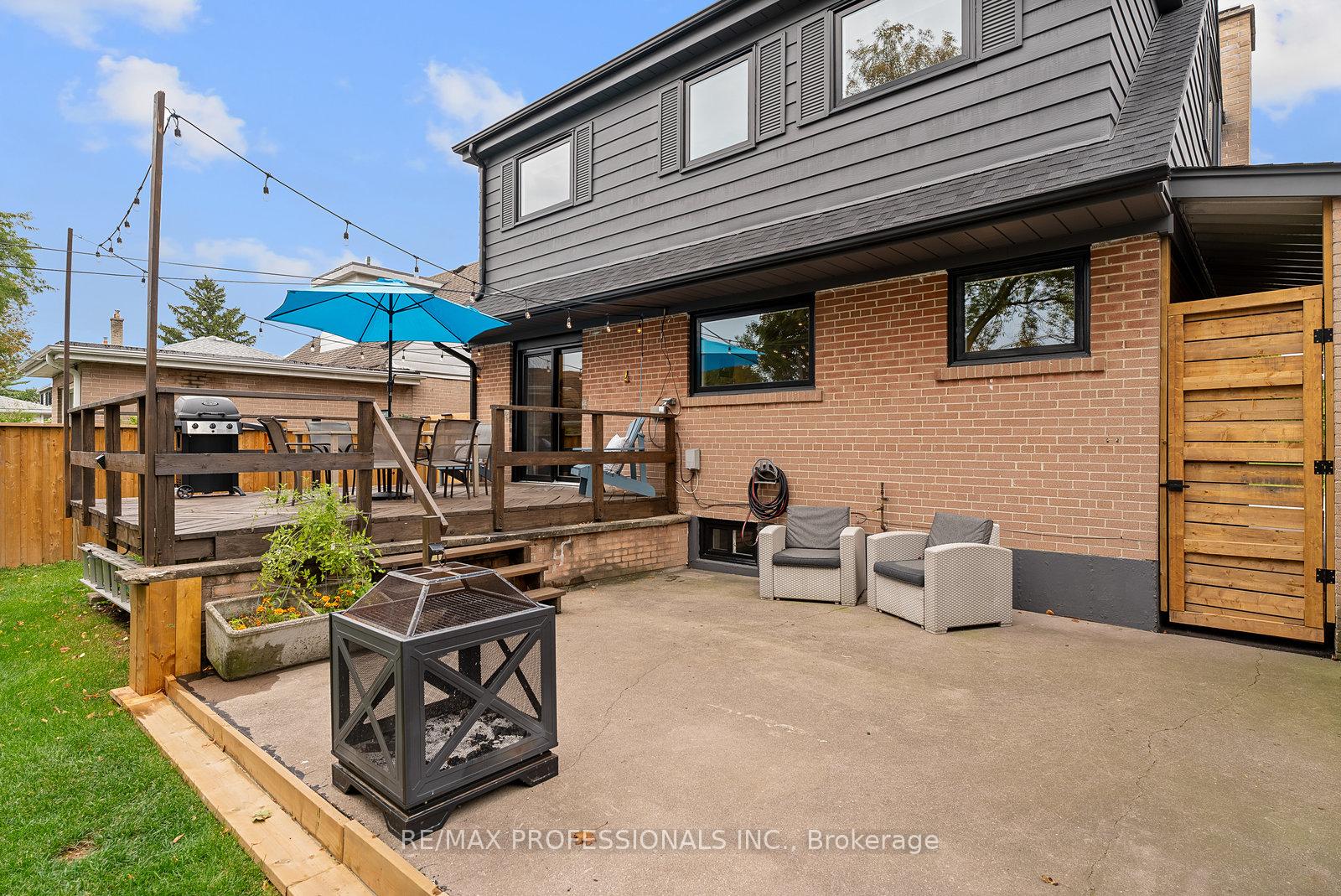 Photo 33 of 18 Lavington Drive, Etobicoke, Willowridge-Martingrove-Richview — HOMEH