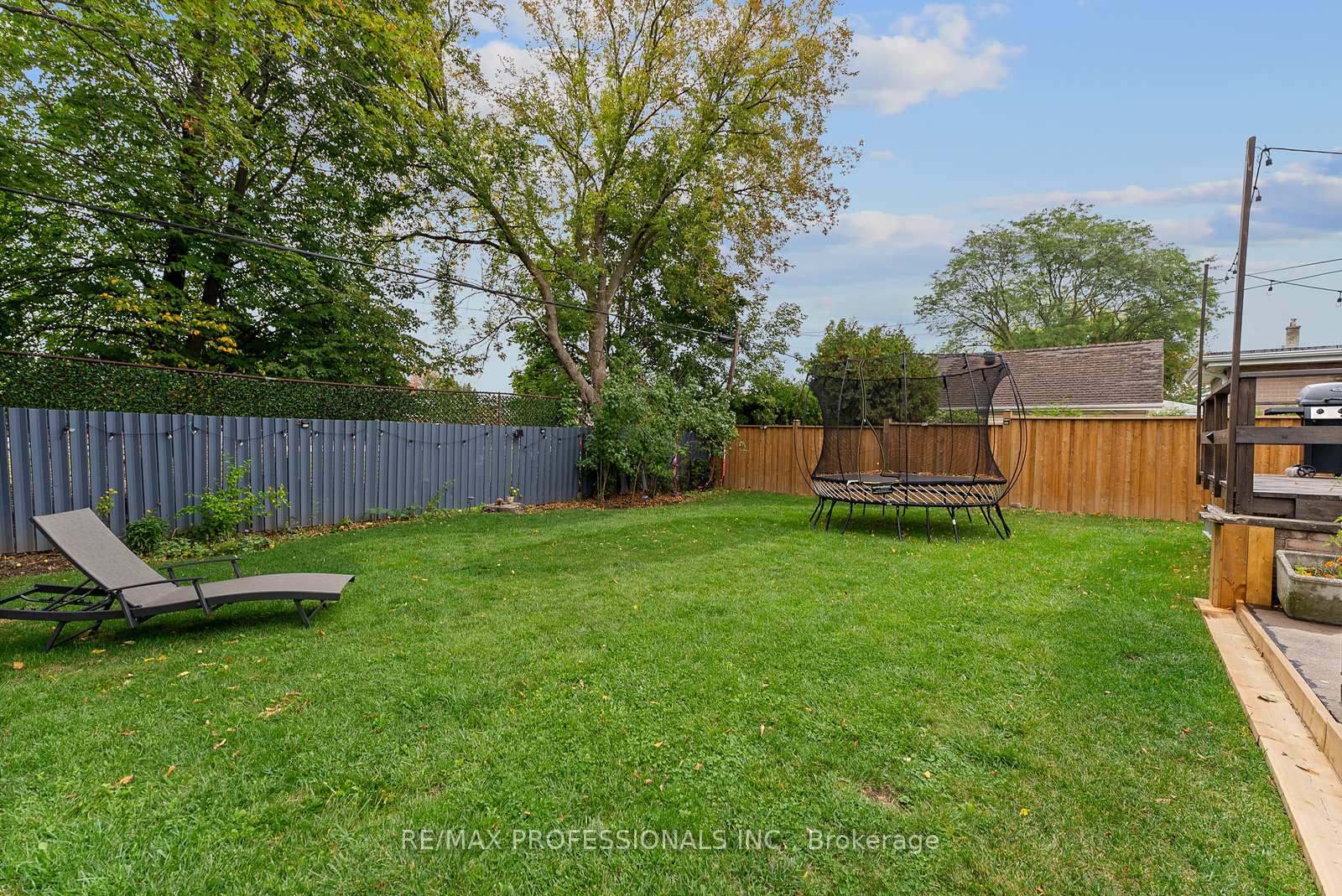 Photo 34 of 18 Lavington Drive, Etobicoke, Willowridge-Martingrove-Richview — HOMEH