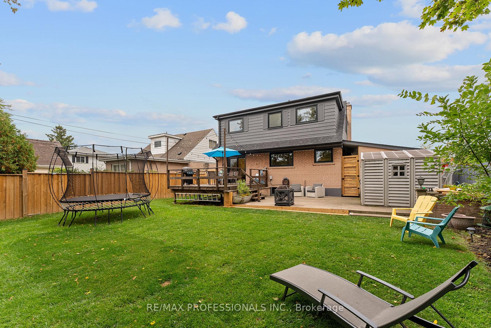 Photo 35 of 18 Lavington Drive, Etobicoke, Willowridge-Martingrove-Richview — HOMEH
