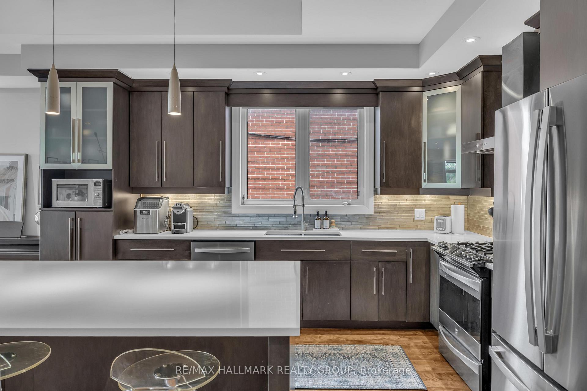 Photo 6 of Unit A, 206 Holland Avenue, Ottawa, Ottawa West — HOMEH