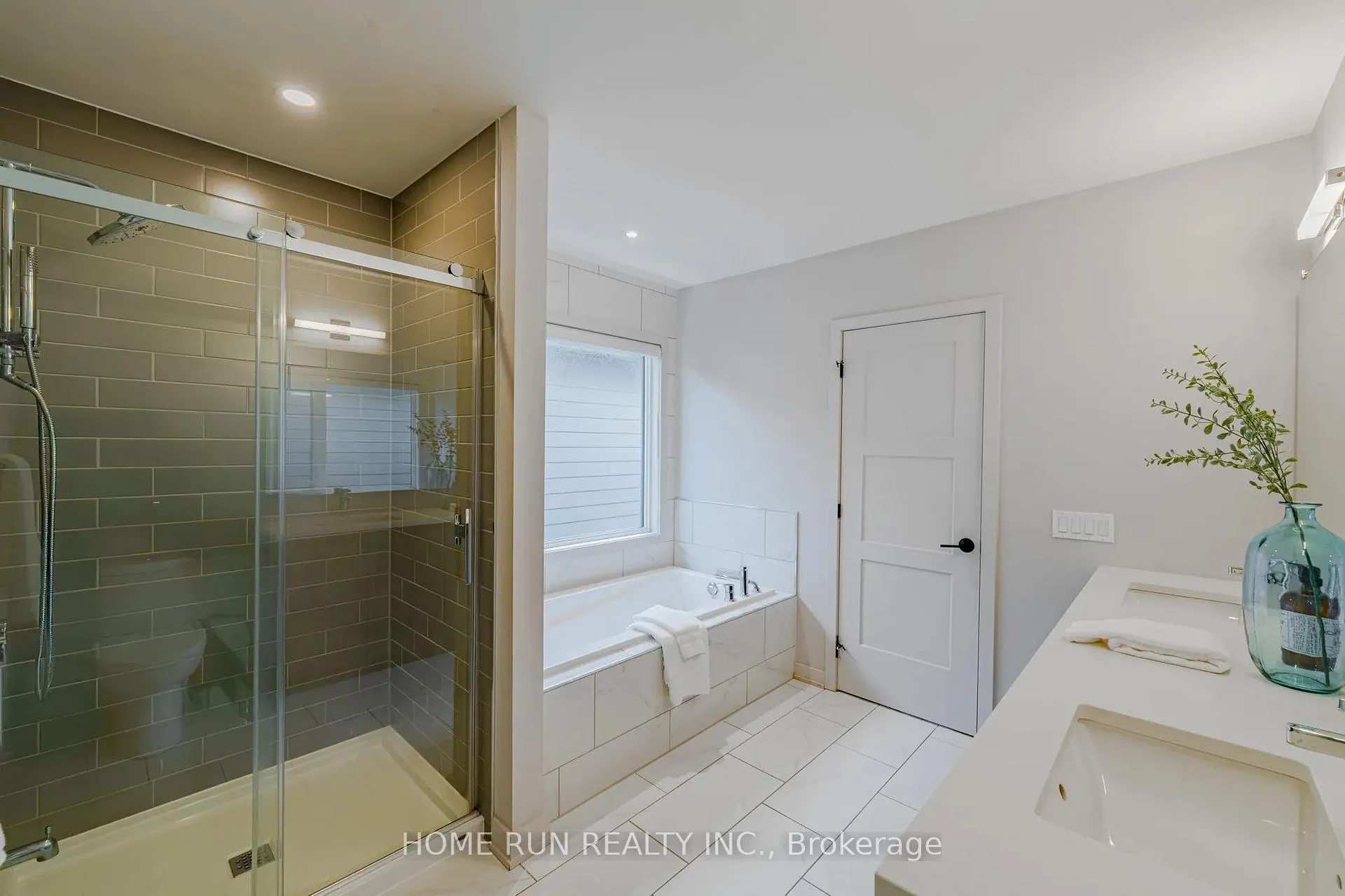 Photo 209 of 530 Tenor Ridge, Ottawa, Riverside South/Gloucester Glen — HOMEH