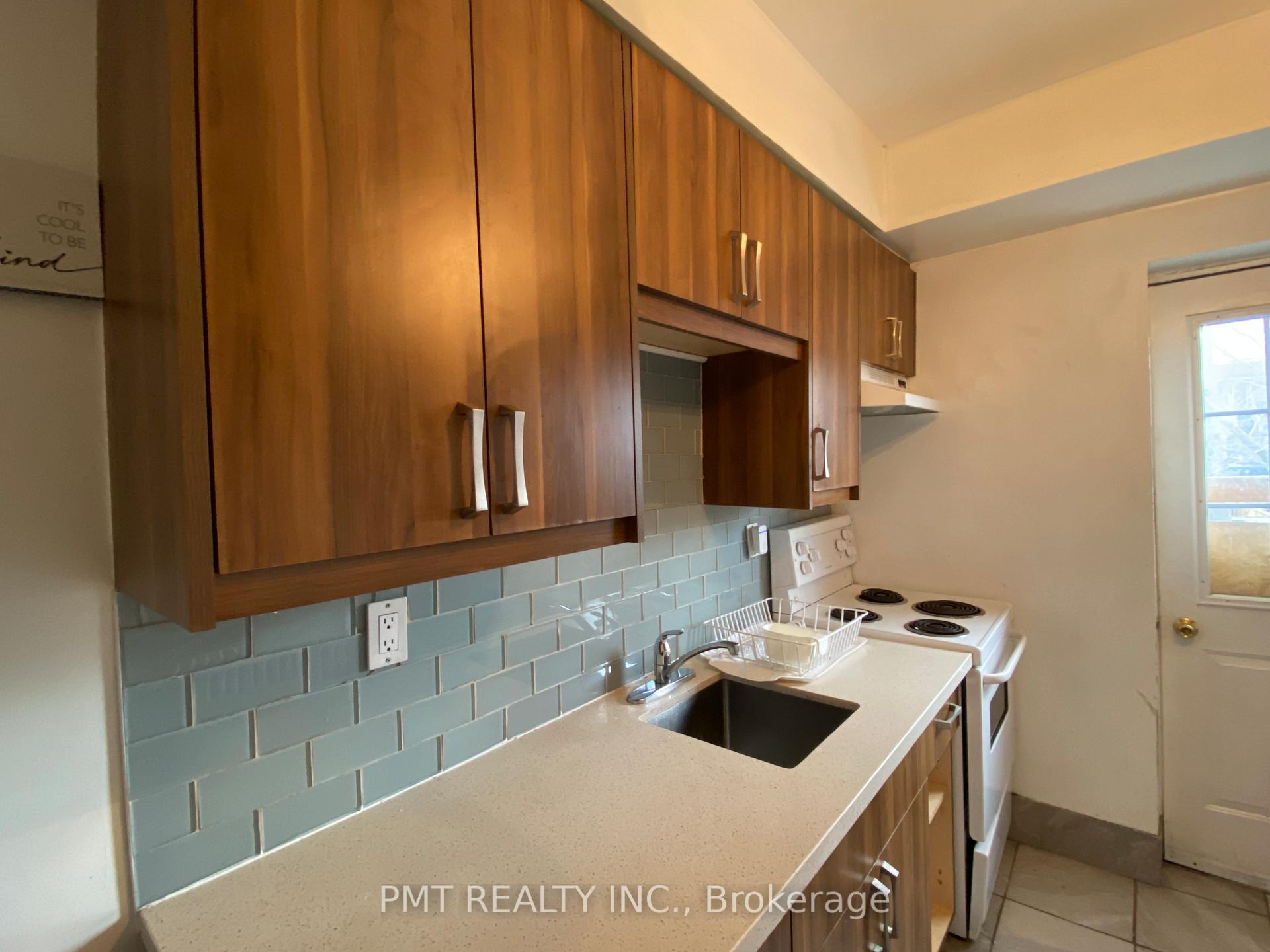 Photo 3 of Unit 02, 636 Manning Avenue, Toronto, Palmerston-Little Italy — HOMEH