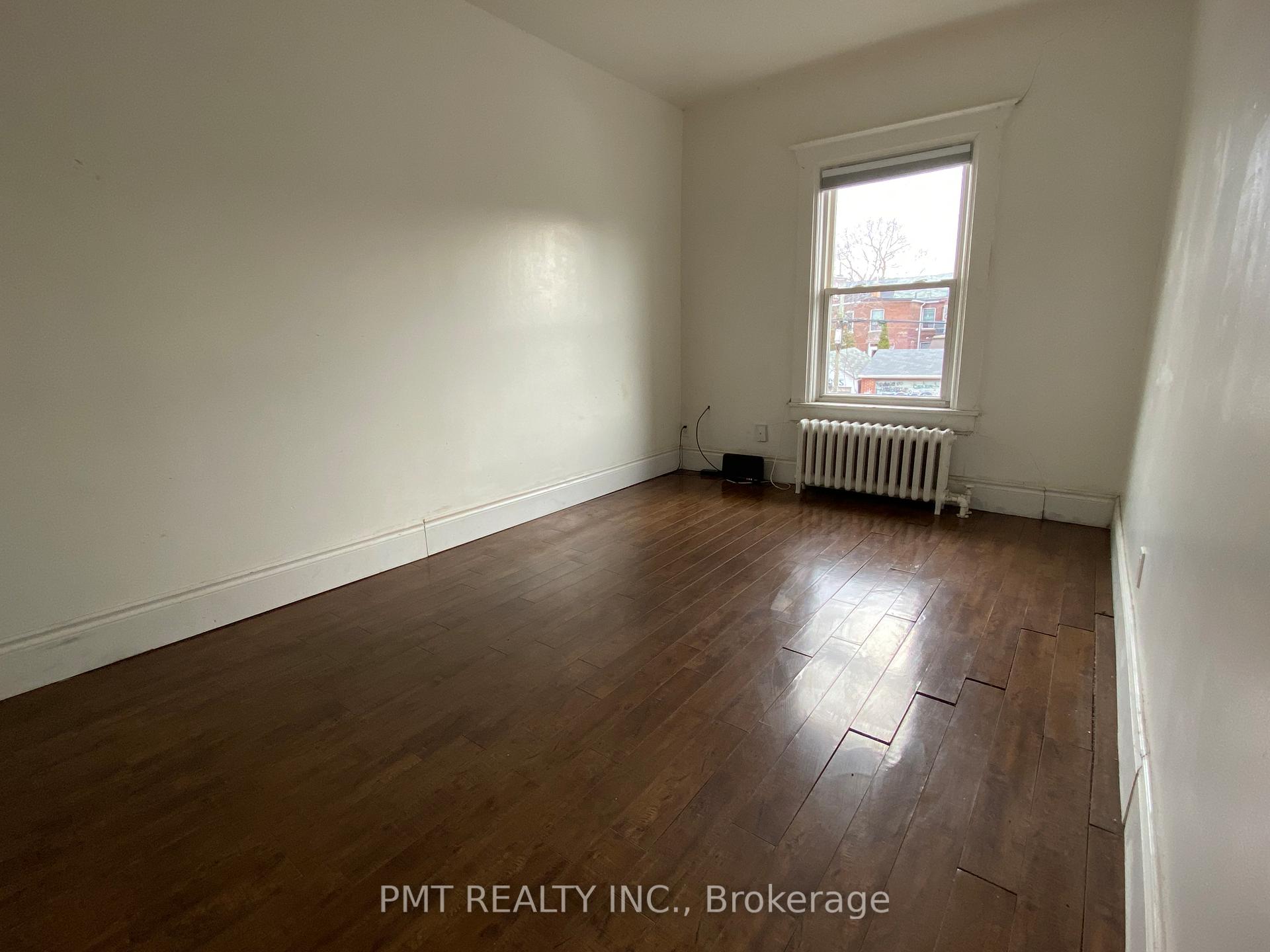 Photo 5 of Unit 02, 636 Manning Avenue, Toronto, Palmerston-Little Italy — HOMEH