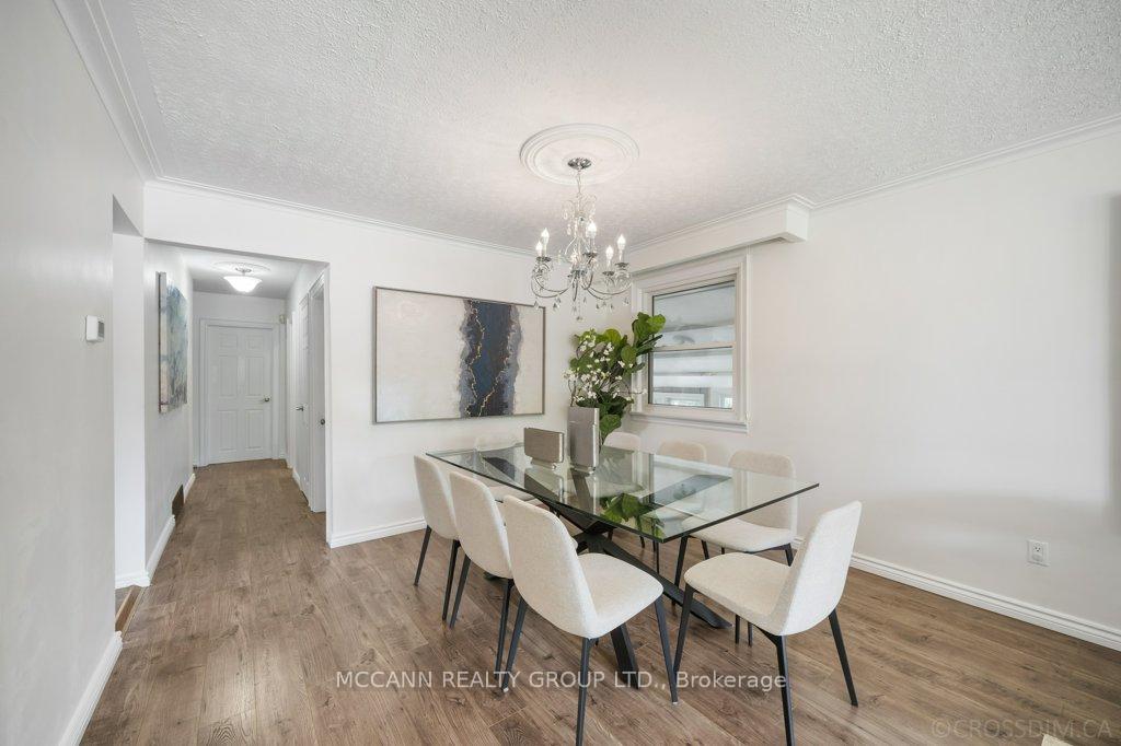 Photo 10 of 7 Carswell Place, Etobicoke, Willowridge-Martingrove-Richview — HOMEH