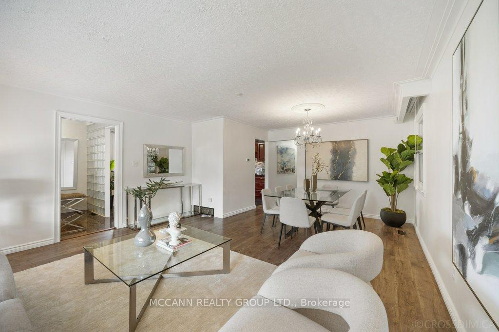 Photo 12 of 7 Carswell Place, Etobicoke, Willowridge-Martingrove-Richview — HOMEH