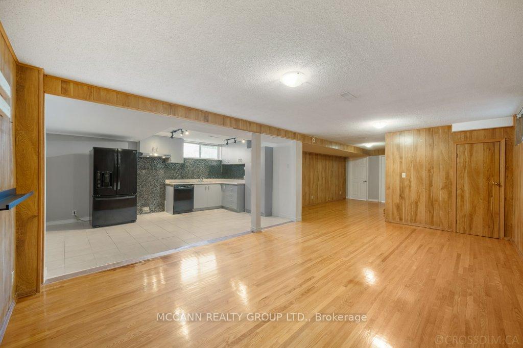 Photo 24 of 7 Carswell Place, Etobicoke, Willowridge-Martingrove-Richview — HOMEH