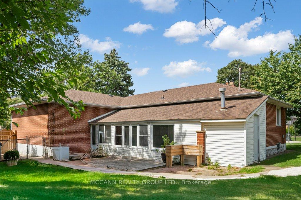 Photo 30 of 7 Carswell Place, Etobicoke, Willowridge-Martingrove-Richview — HOMEH