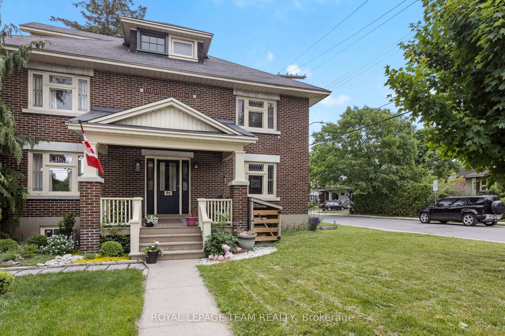 Photo 2 of 97B Clarendon Avenue, Ottawa, Ottawa West — HOMEH