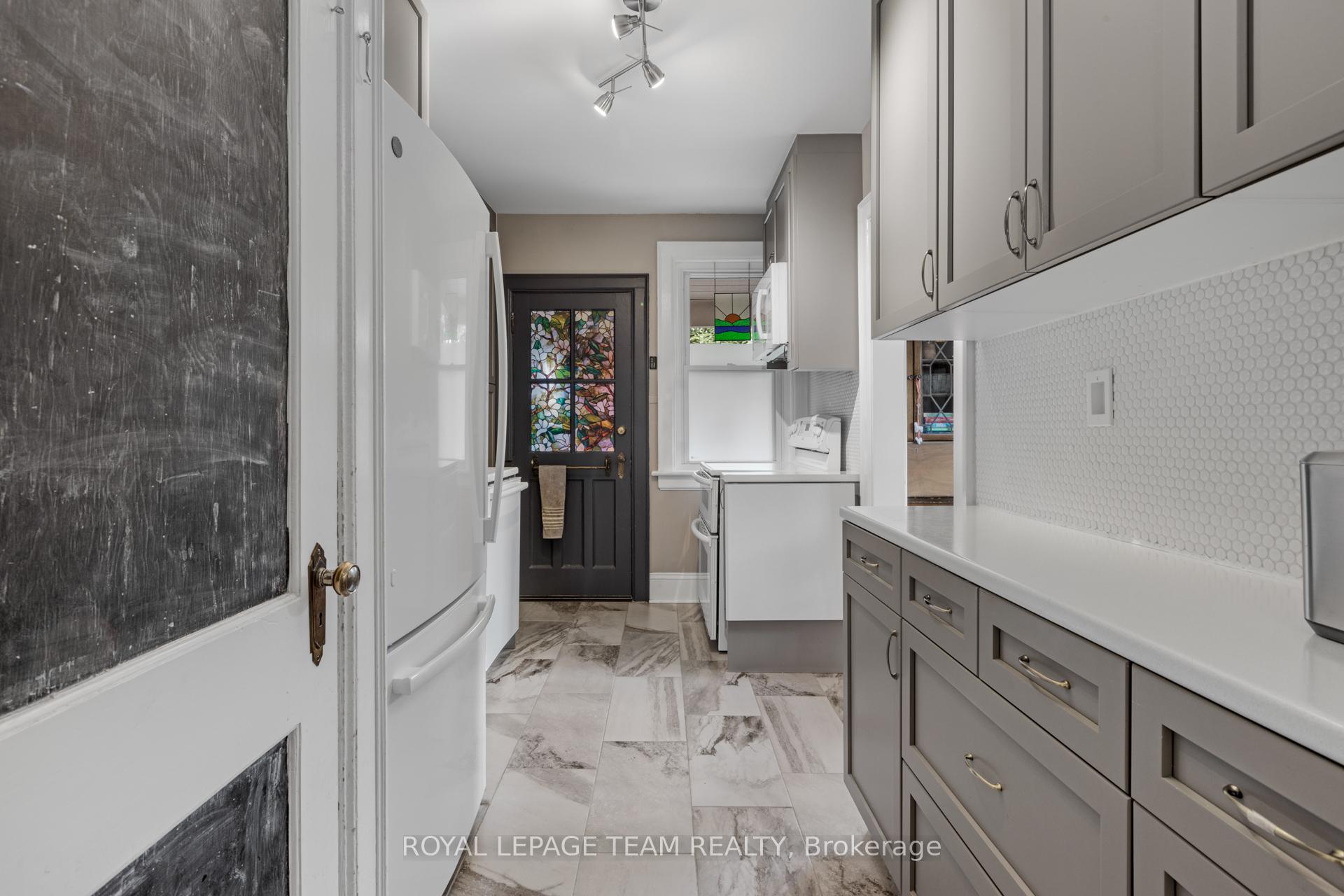 Photo 12 of 97B Clarendon Avenue, Ottawa, Ottawa West — HOMEH