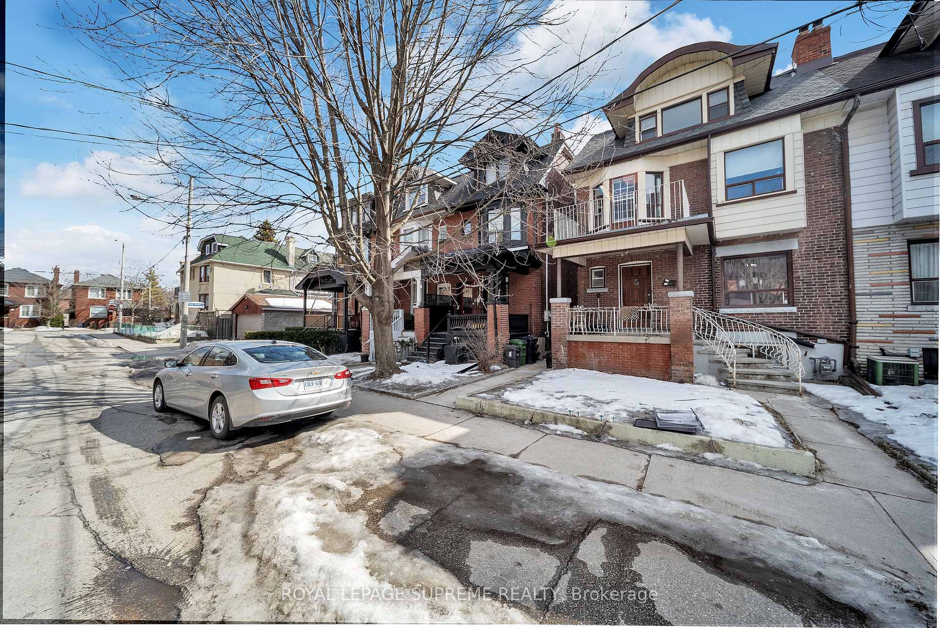 Photo 3 of 9 Rusholme Park Crescent, Toronto, Little Portugal — HOMEH
